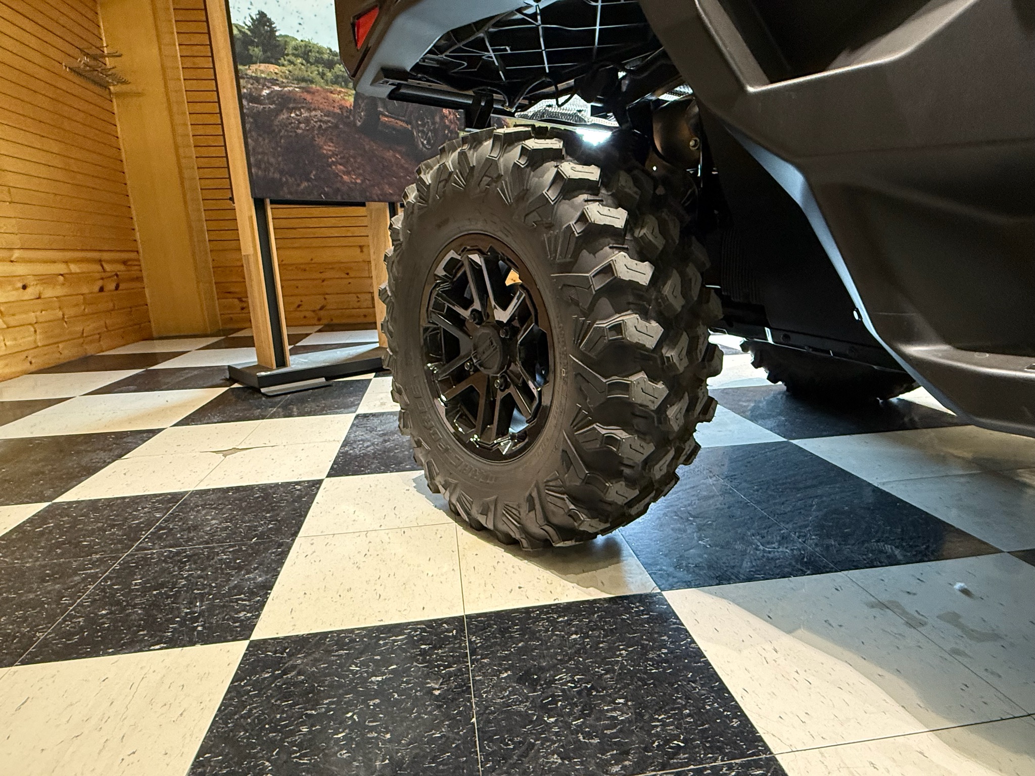 2026 Can-Am™ Defender MAX Limited HD11 8