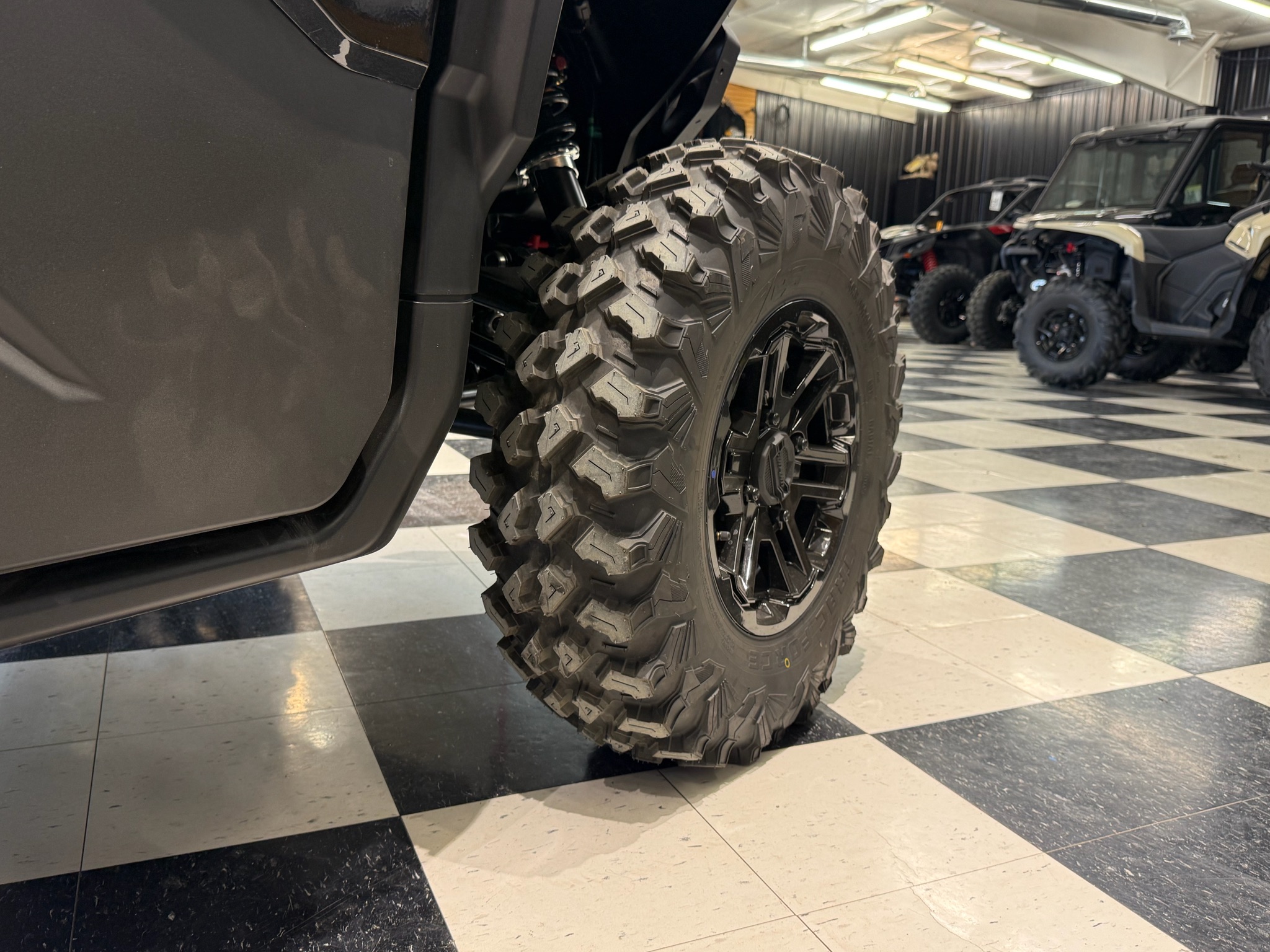2026 Can-Am™ Defender MAX Limited HD11 9