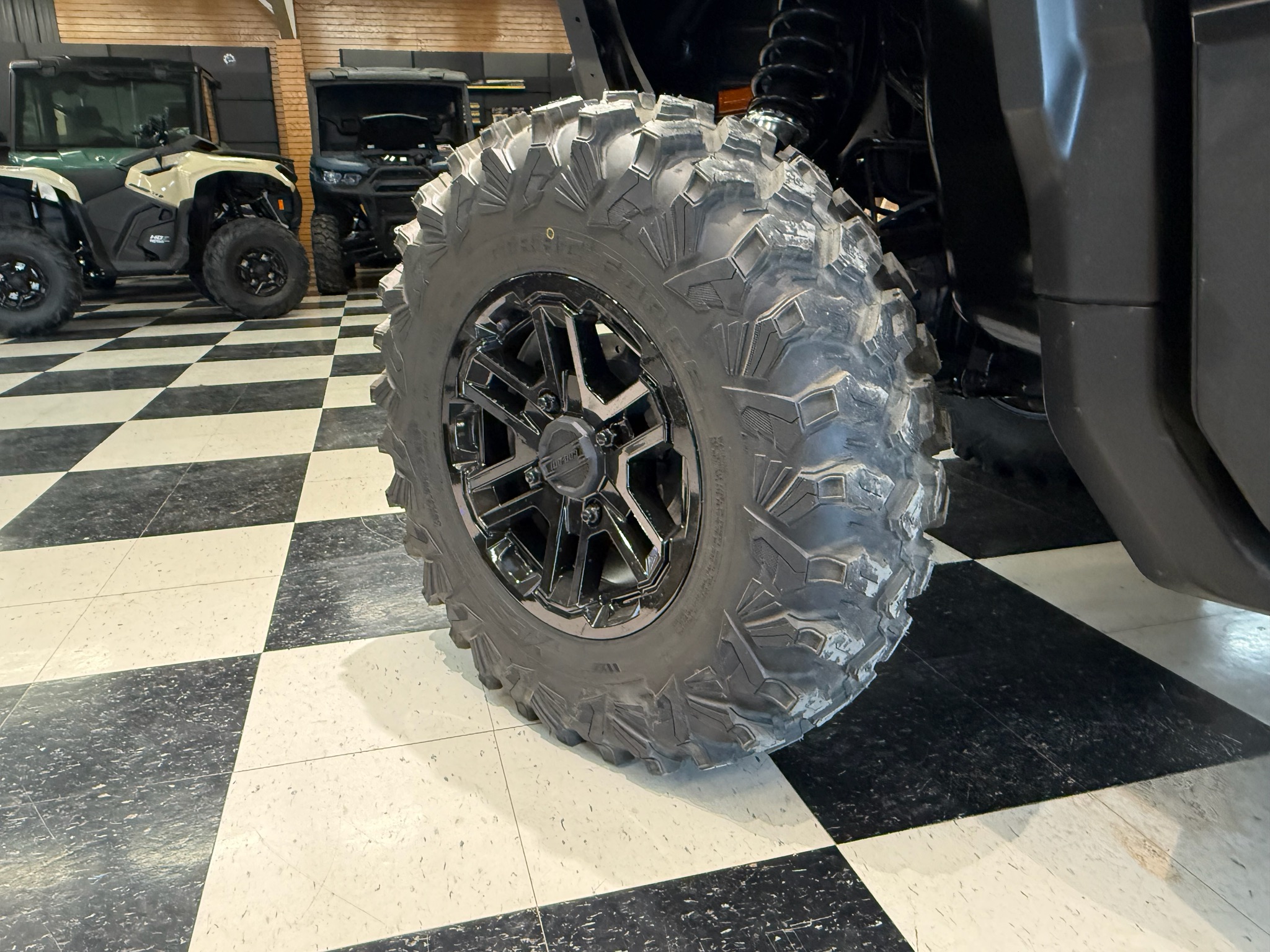 2026 Can-Am™ Defender MAX Limited HD11 10