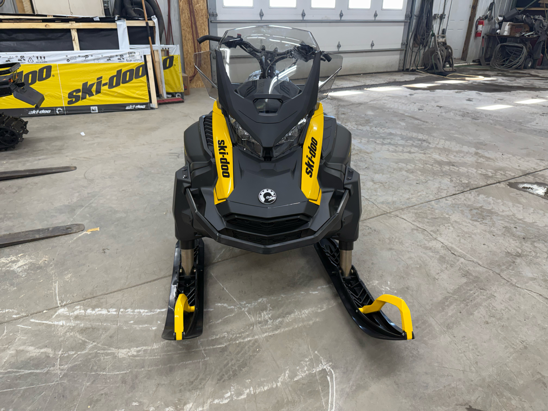 UNIFIED スノーボード イエロー/ブラック 2026 Ski-Doo MXZ NEO+ 600 EFI ES RipSaw 1.25, Bergland MI | New