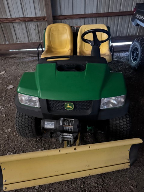 2004 John Deere Gator CX — photo 1 of 6