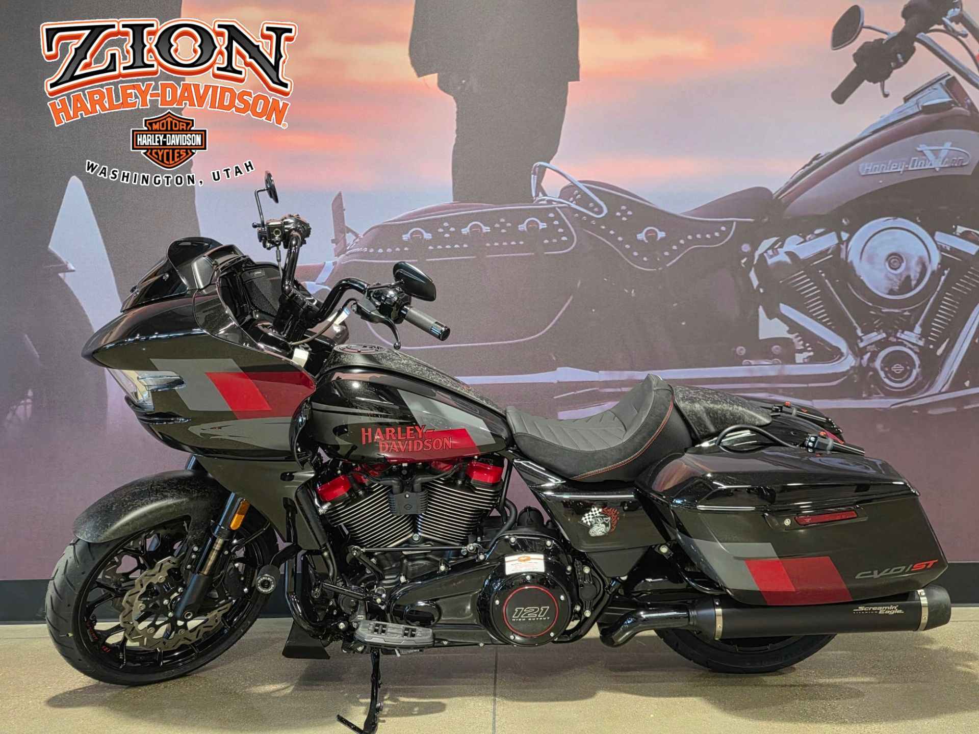 2025 Harley-Davidson CVO™ Road Glide® ST in Washington, Utah - Photo 2