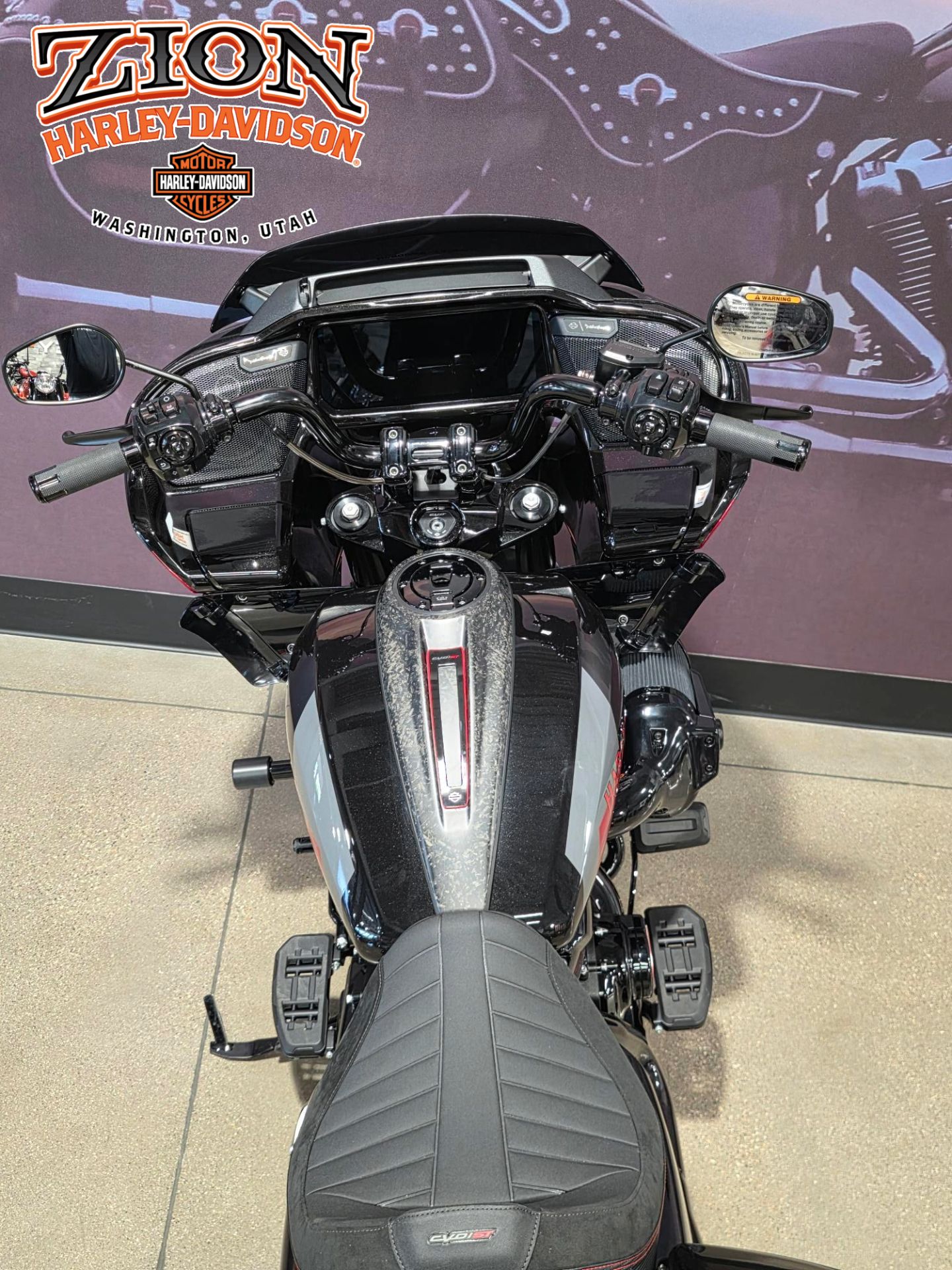 2025 Harley-Davidson CVO™ Road Glide® ST in Washington, Utah - Photo 4