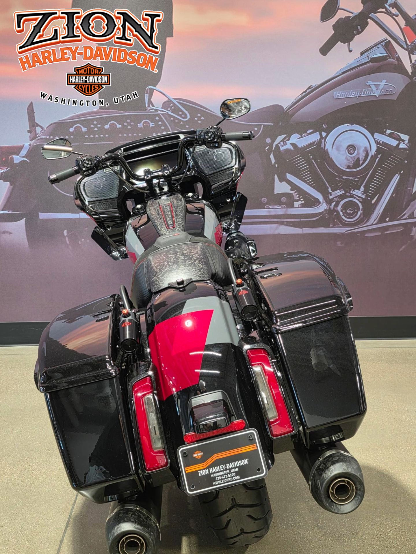 2025 Harley-Davidson CVO™ Road Glide® ST in Washington, Utah - Photo 5