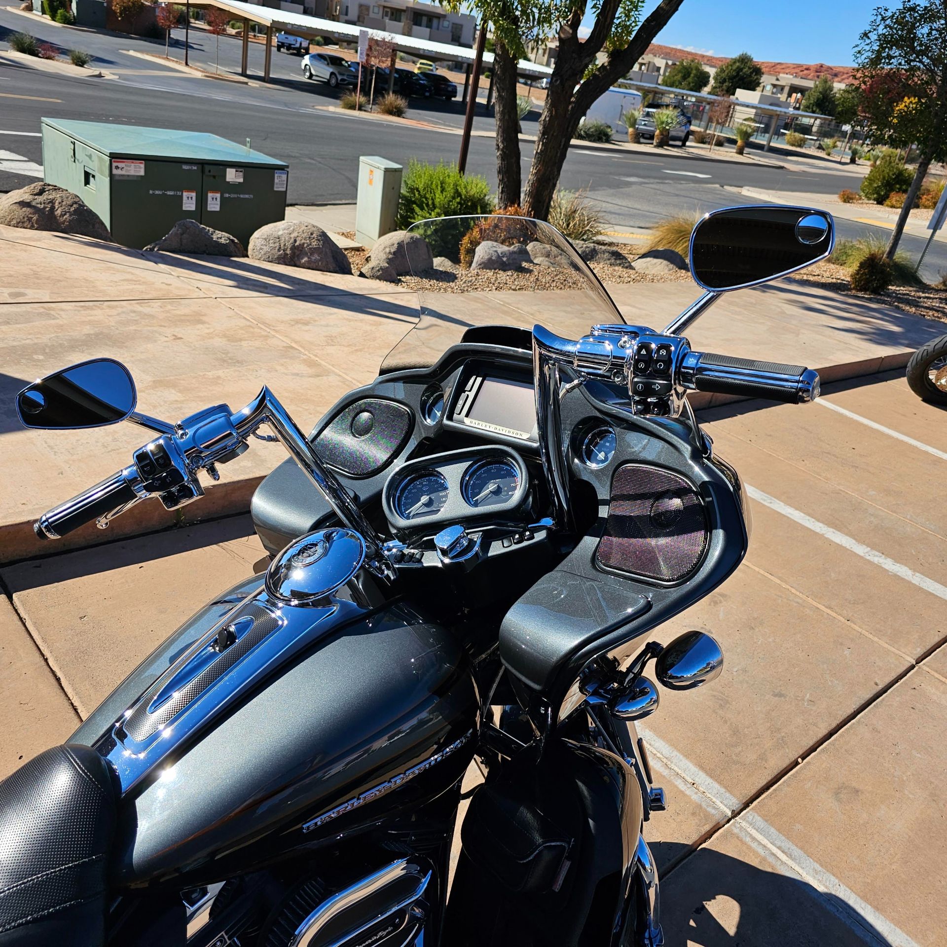 2016 Harley-Davidson CVO™ Road Glide™ Ultra in Washington, Utah - Photo 8