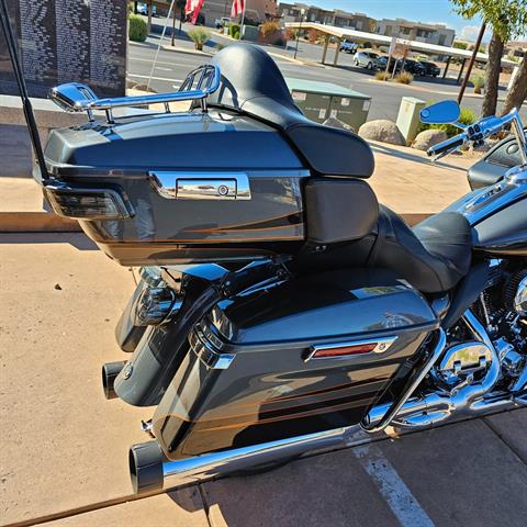 2016 Harley-Davidson CVO™ Road Glide™ Ultra in Washington, Utah - Photo 9