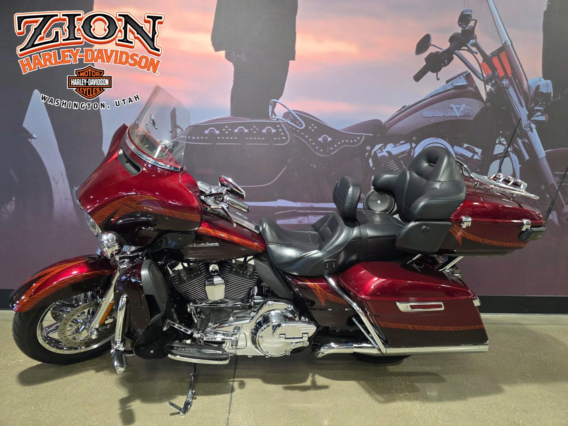 2014 Harley-Davidson CVO™ Limited in Washington, Utah - Photo 2