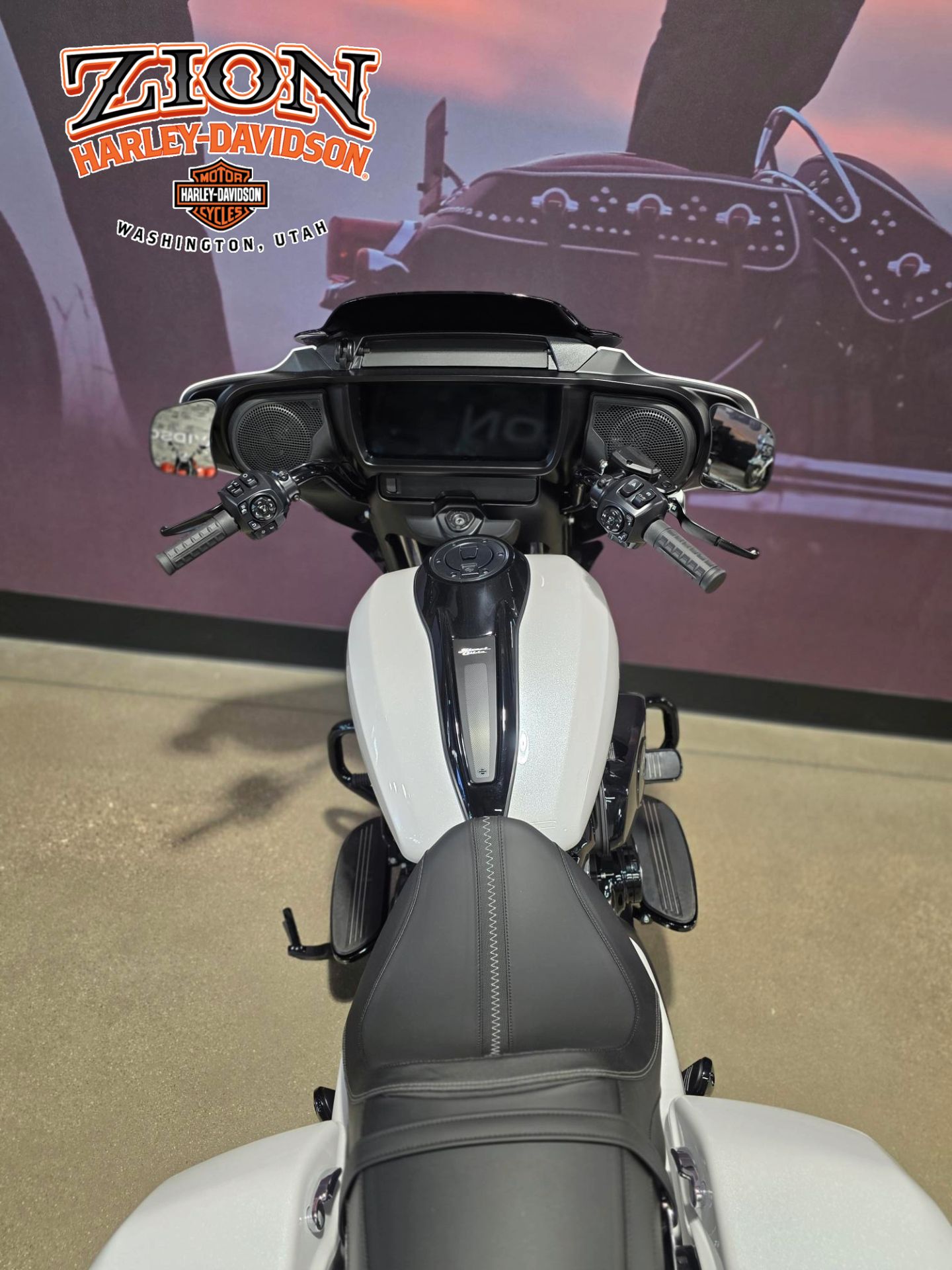 2025 Harley-Davidson Street Glide® in Washington, Utah - Photo 4