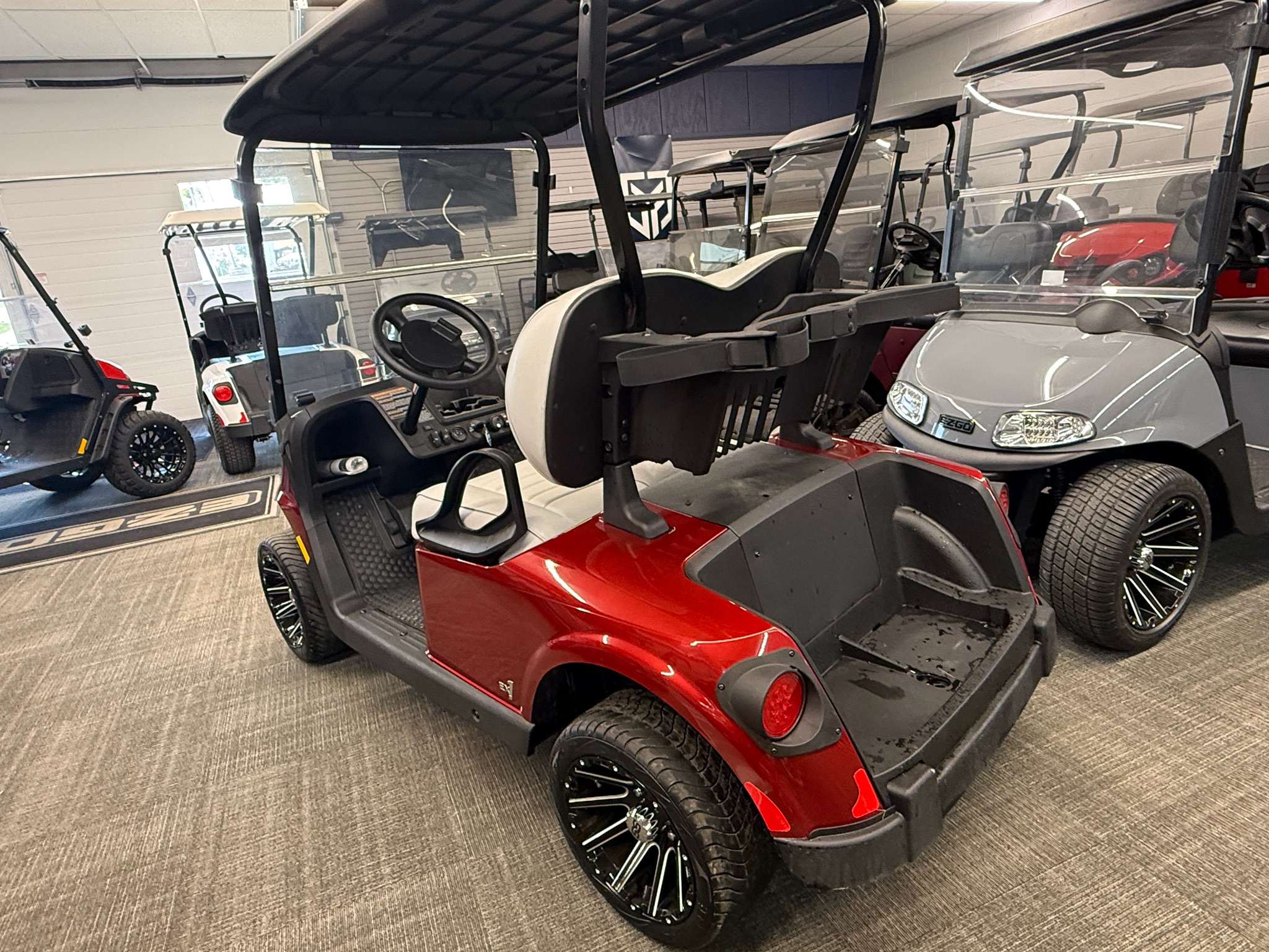 2026 EZGO RXV photo 3
