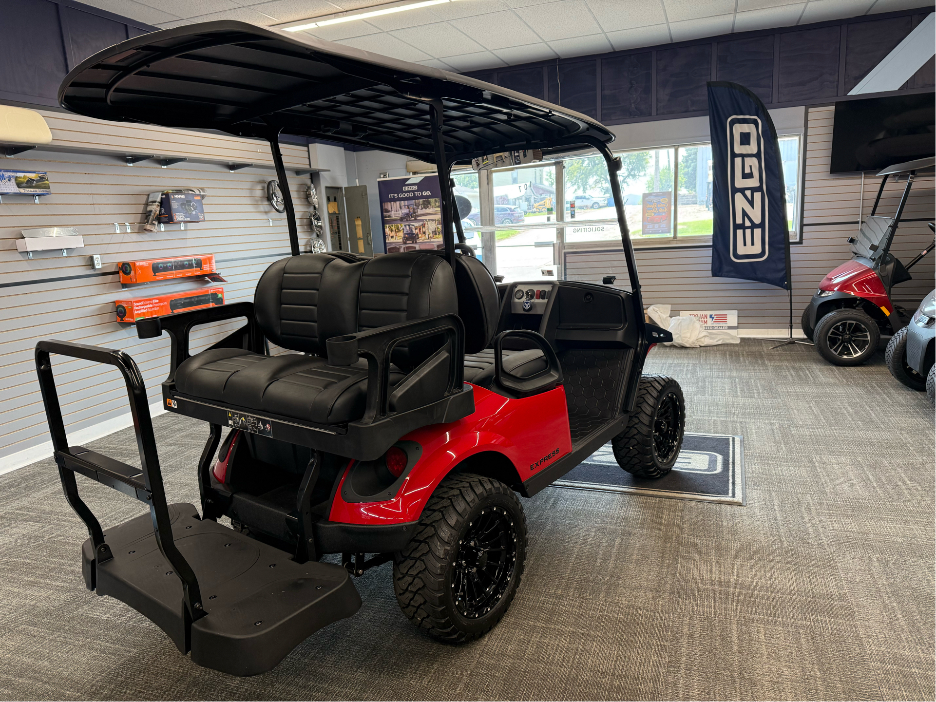 New 2026 E-Z-GO Express 4 Adventure 13.5 Gas, Dysart IA | Specs