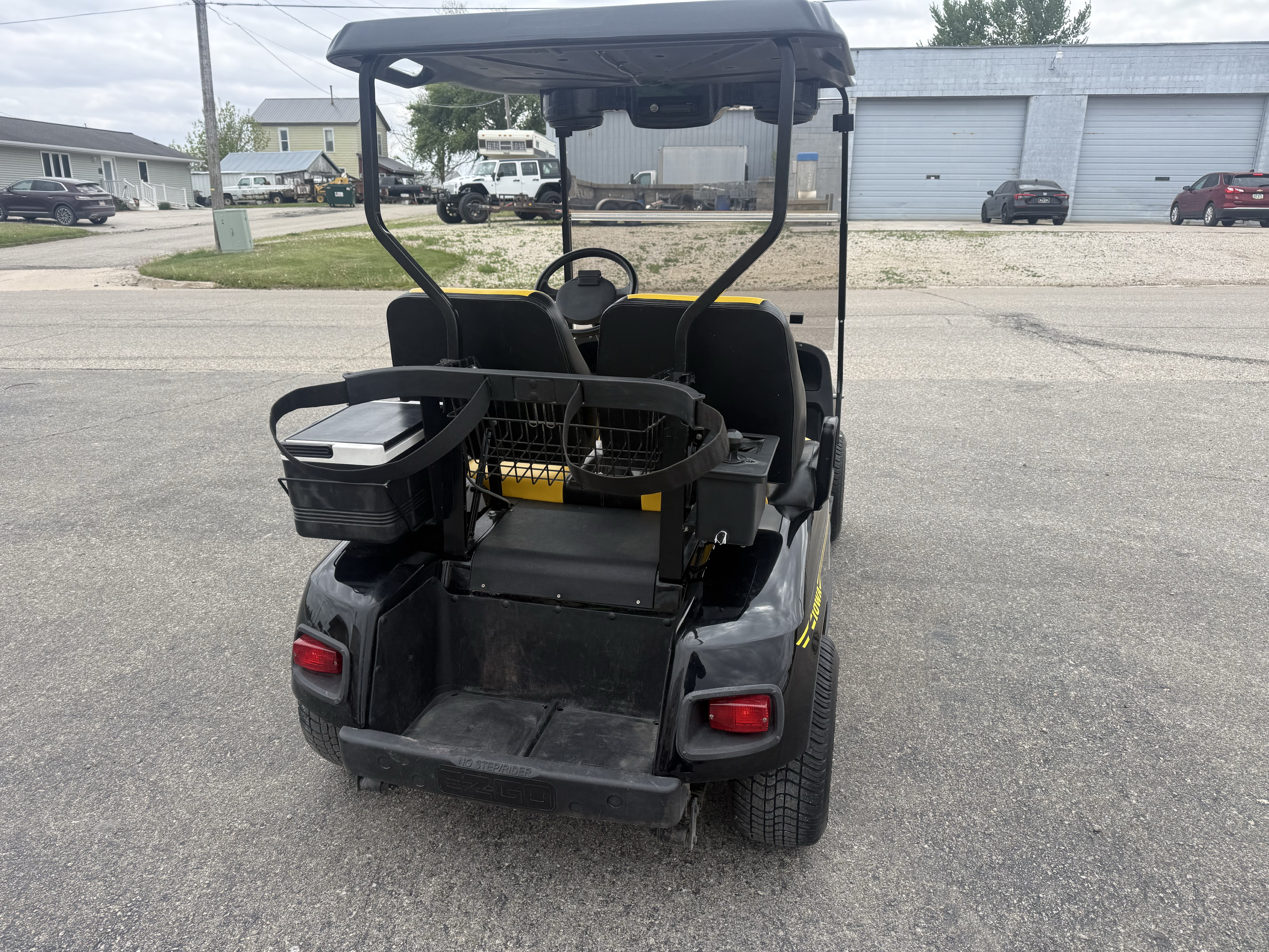 2006 EZGO TXT photo 2