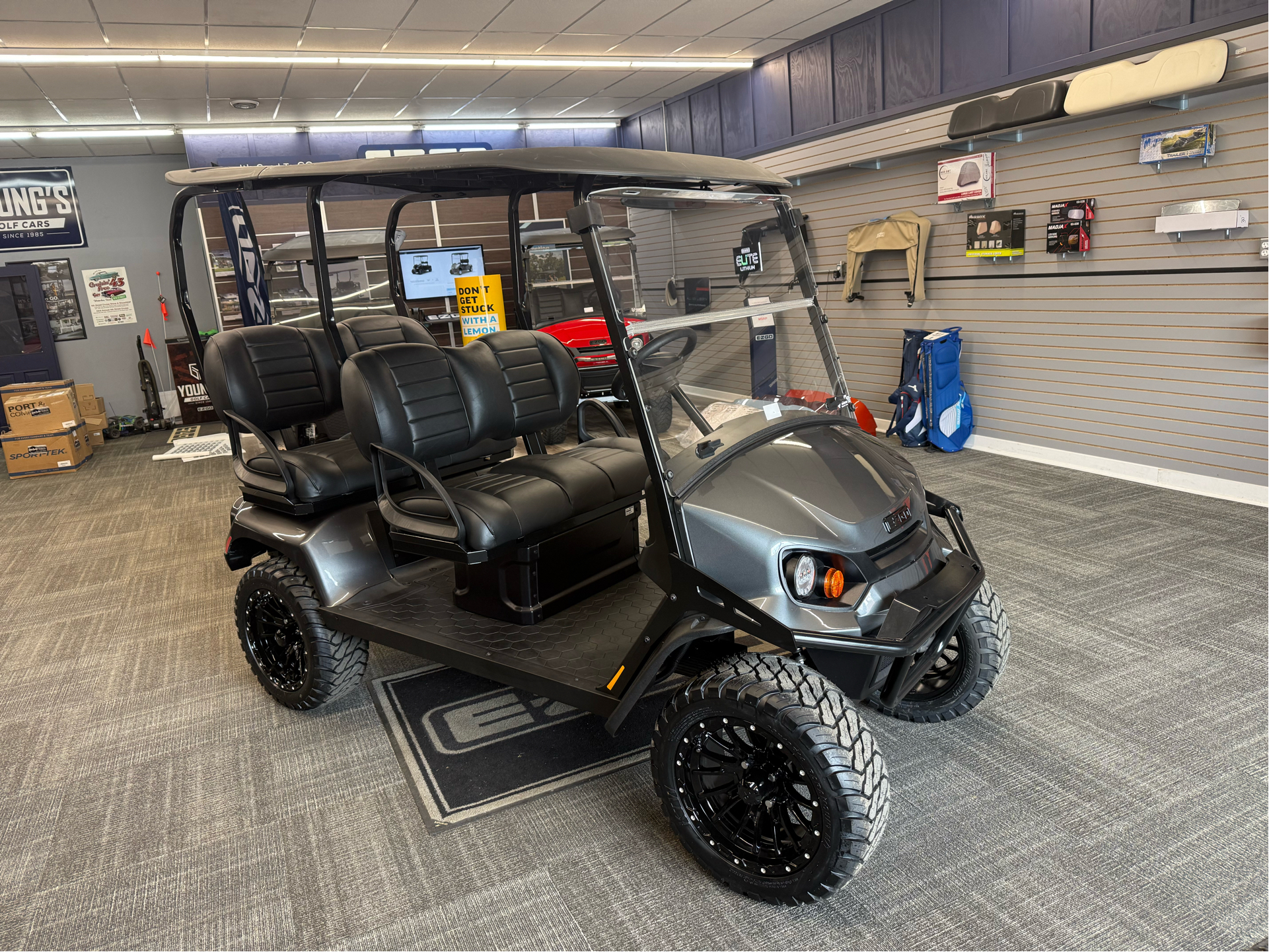 New 2026 E-Z-GO Liberty Explorer ELiTE Lithium, Dysart IA | Specs