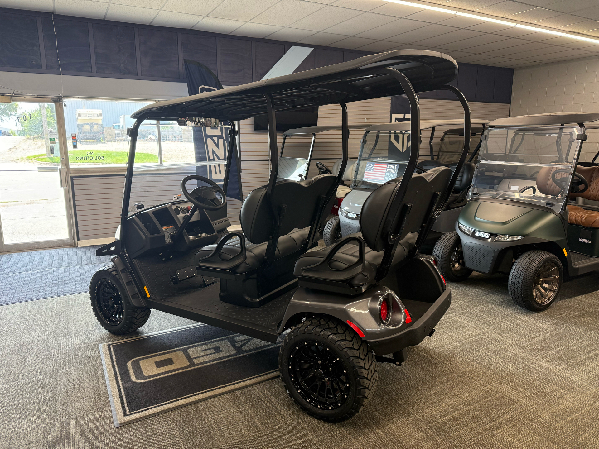 New 2026 E-Z-GO Liberty Explorer ELiTE Lithium, Dysart IA | Specs