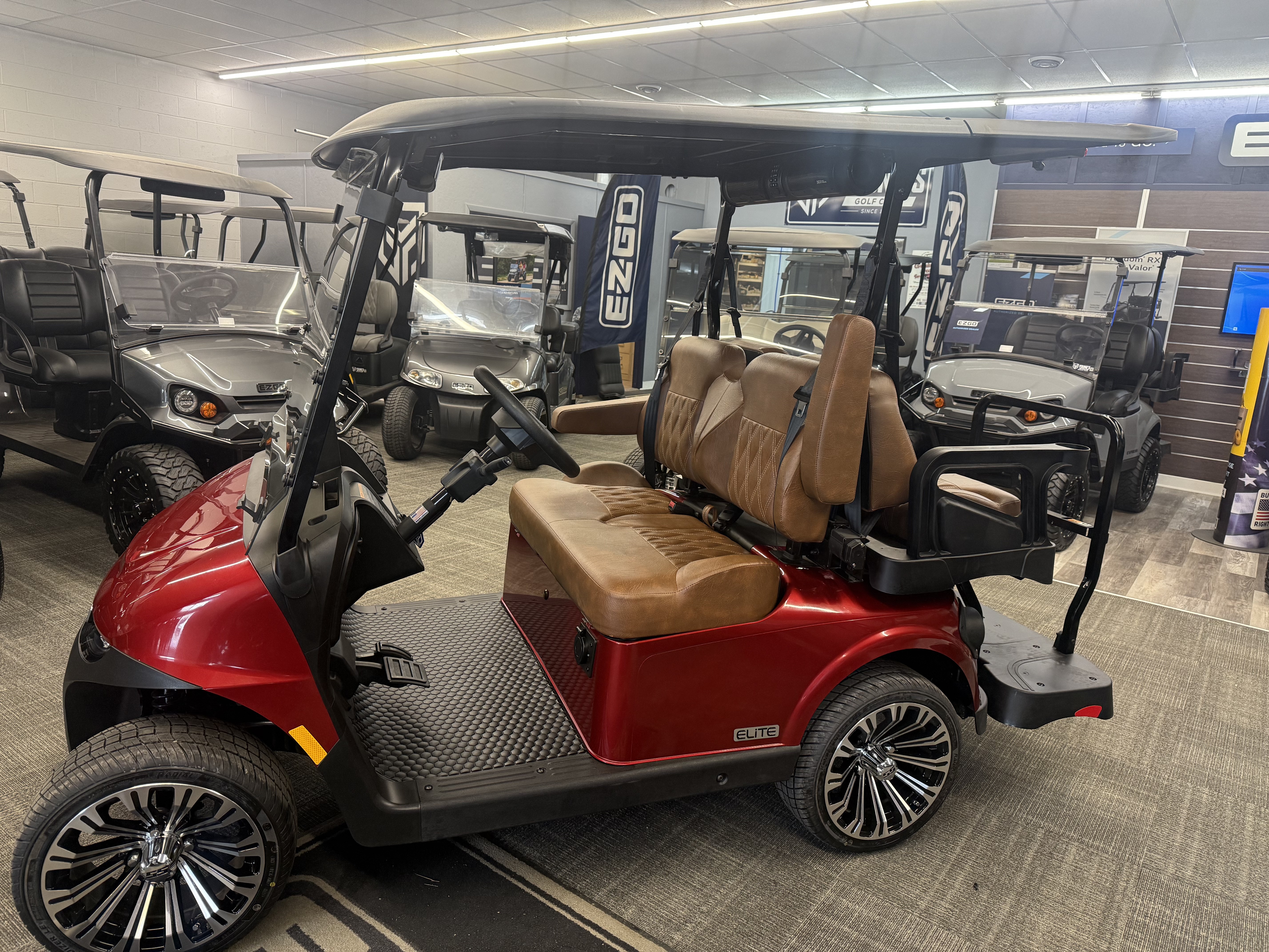 New 2026 E-Z-GO RXV 4 Touring S ELiTE Lithium, Dysart IA | Specs