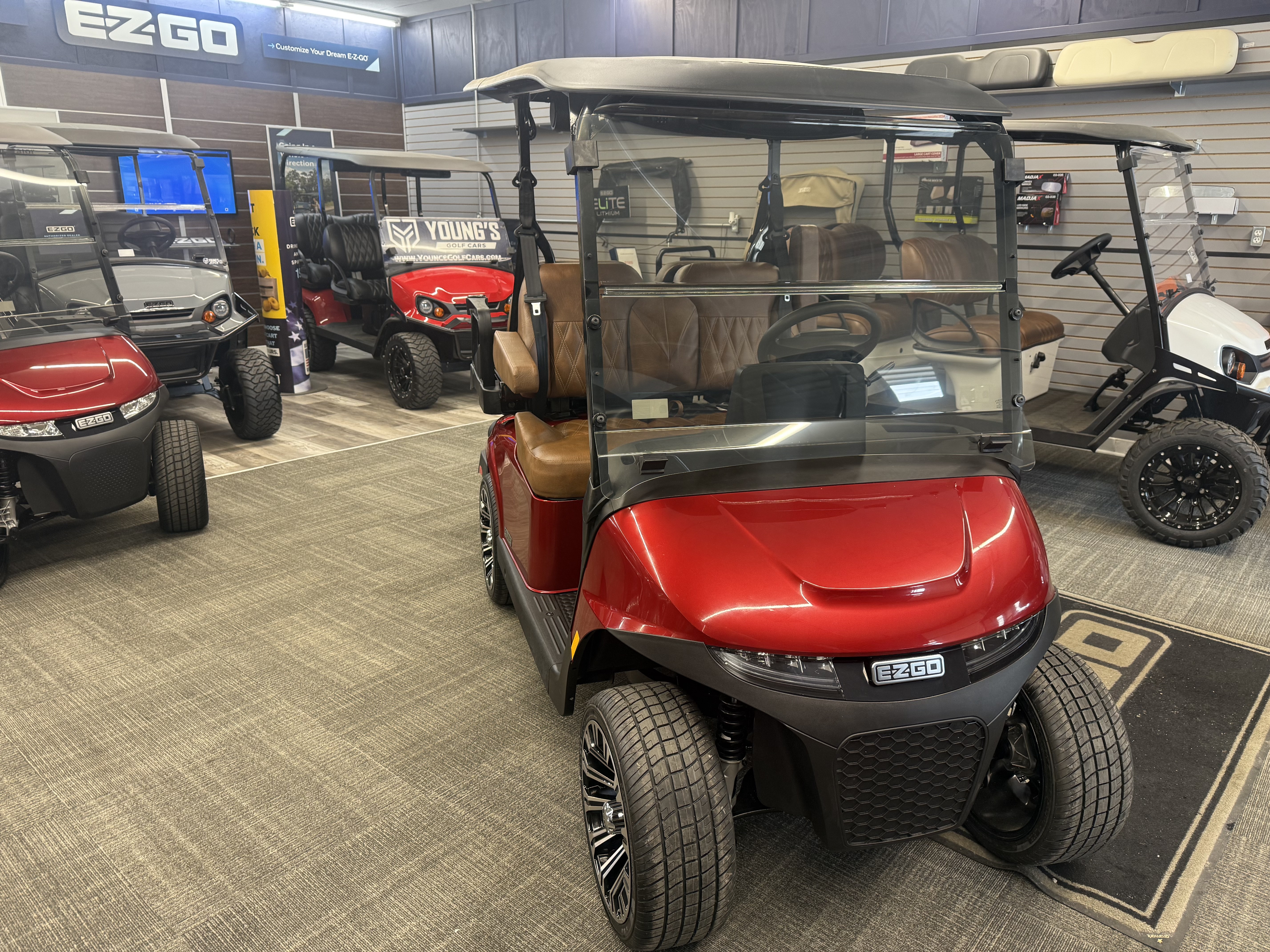 New 2026 E-Z-GO RXV 4 Touring S ELiTE Lithium, Dysart IA | Specs