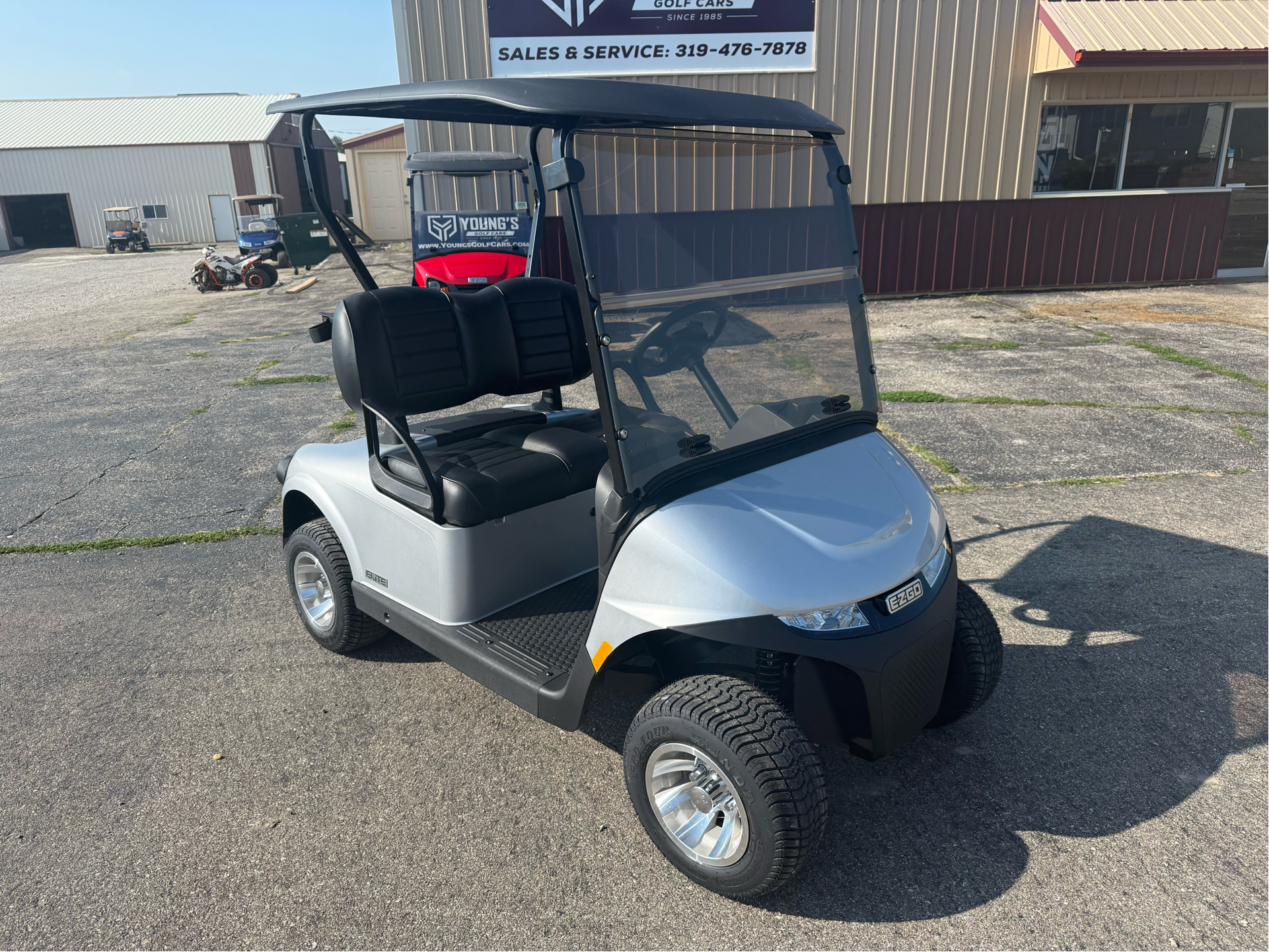 New 2026 E-Z-GO RXV 2 Freedom ELiTE Lithium, Dysart IA | Specs