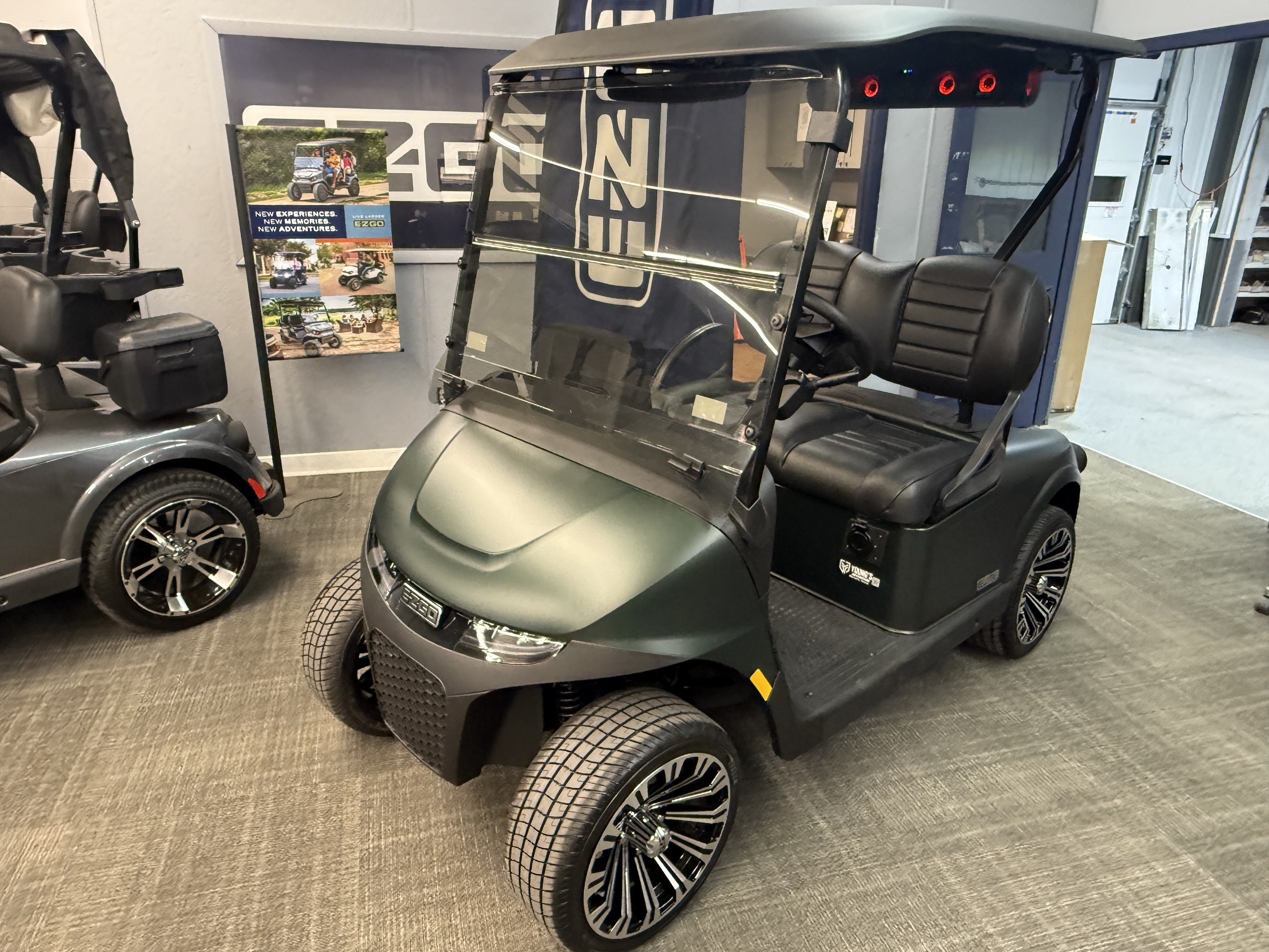 New 2026 E-Z-GO RXV 2 Freedom ELiTE Lithium, Dysart IA | Specs