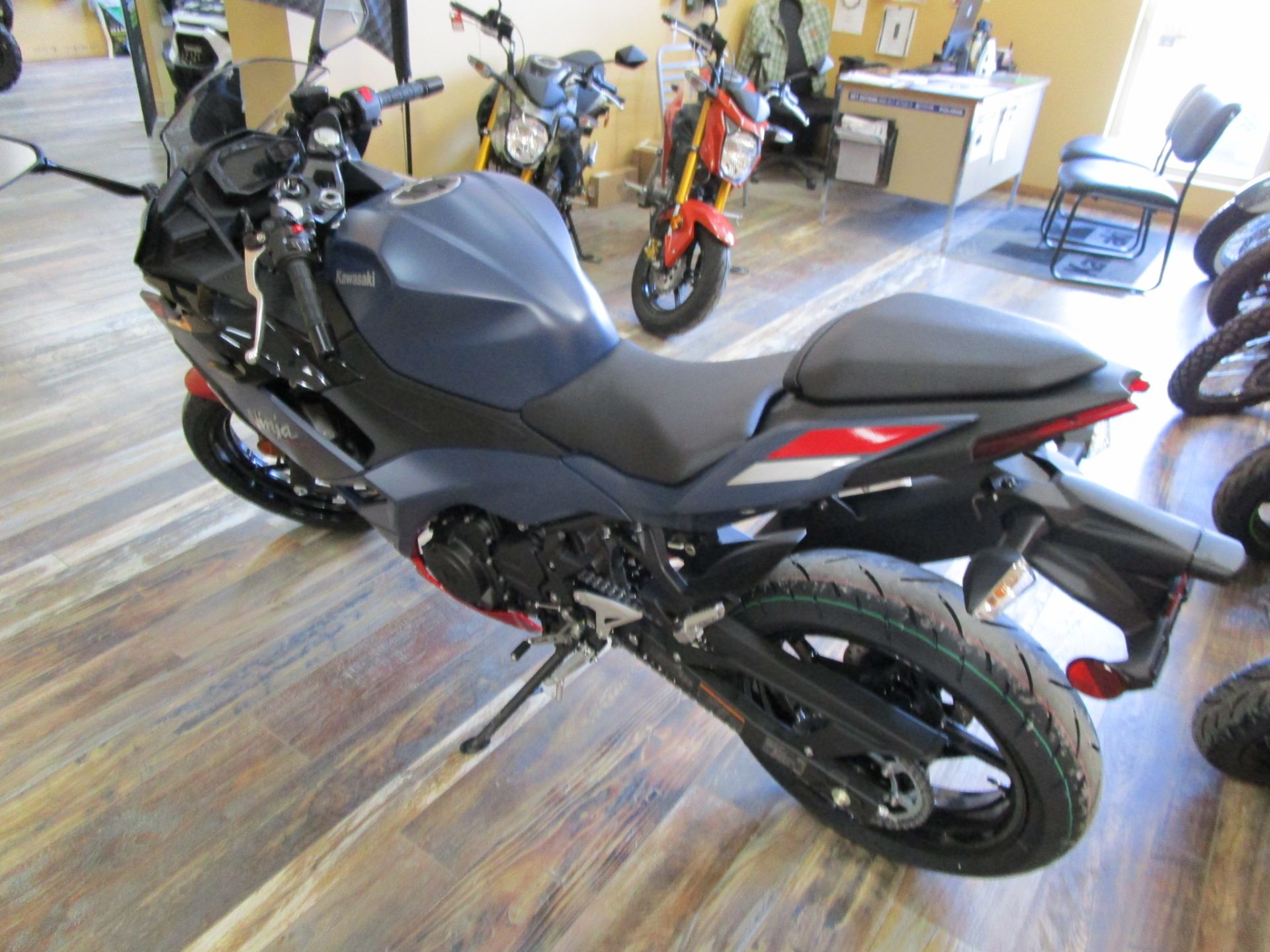 2026 Kawasaki Ninja® 500 ABS 2