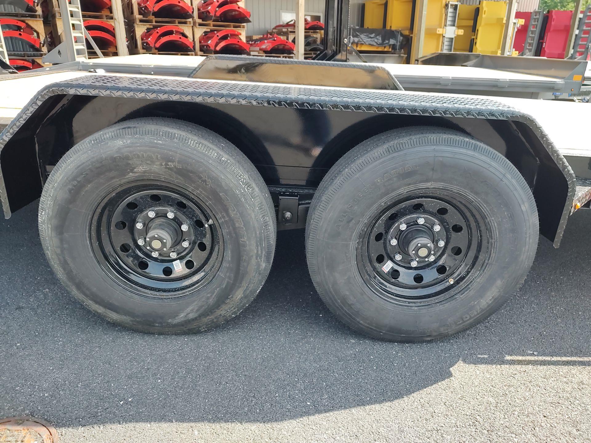 New 2025 Diamond C Trailers 20x82 HEQ Baseline Equipment Trailer 16K ...