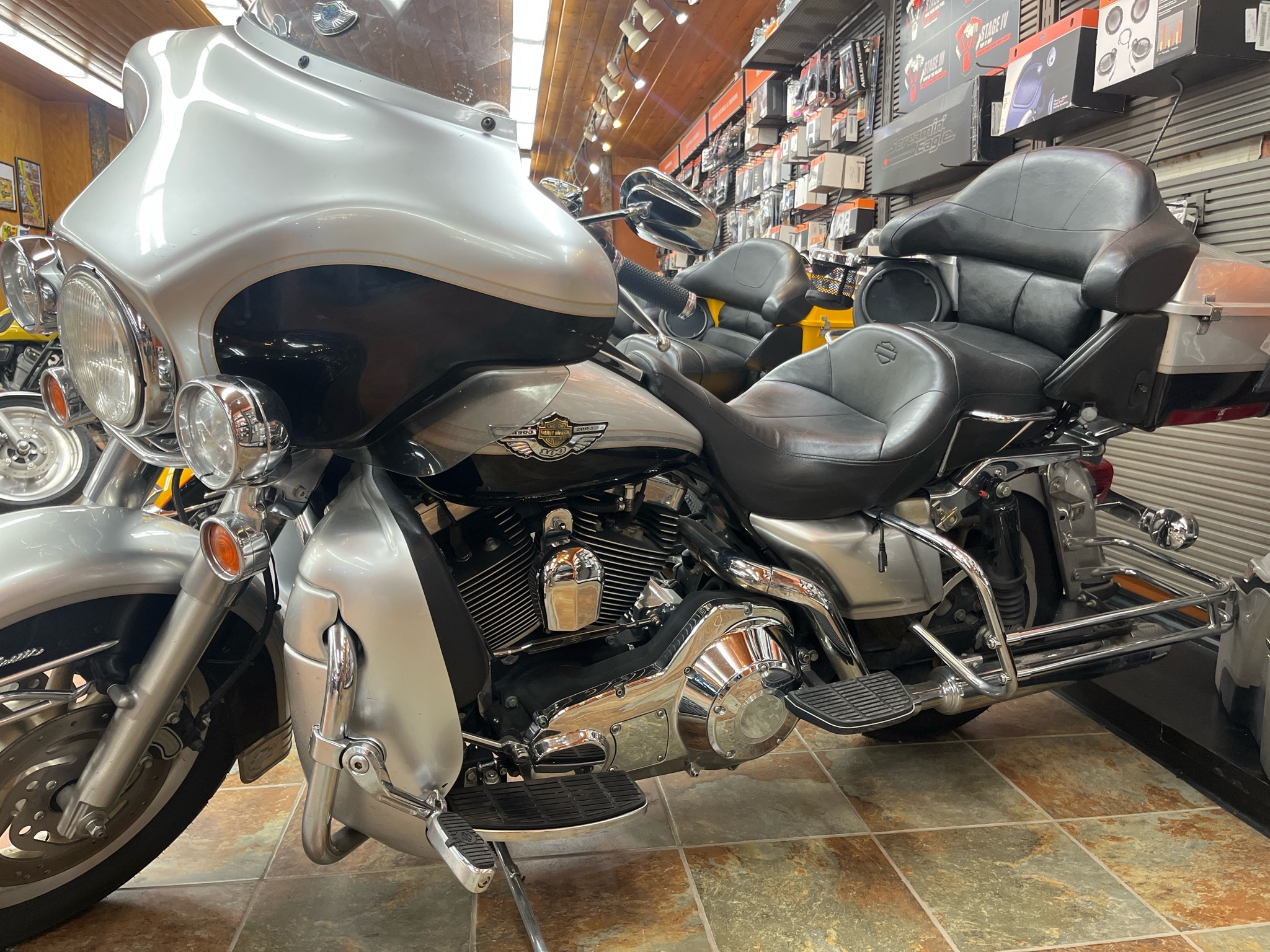 2003 Harley-Davidson FLHTCUI Ultra Classic® Electra Glide® 4