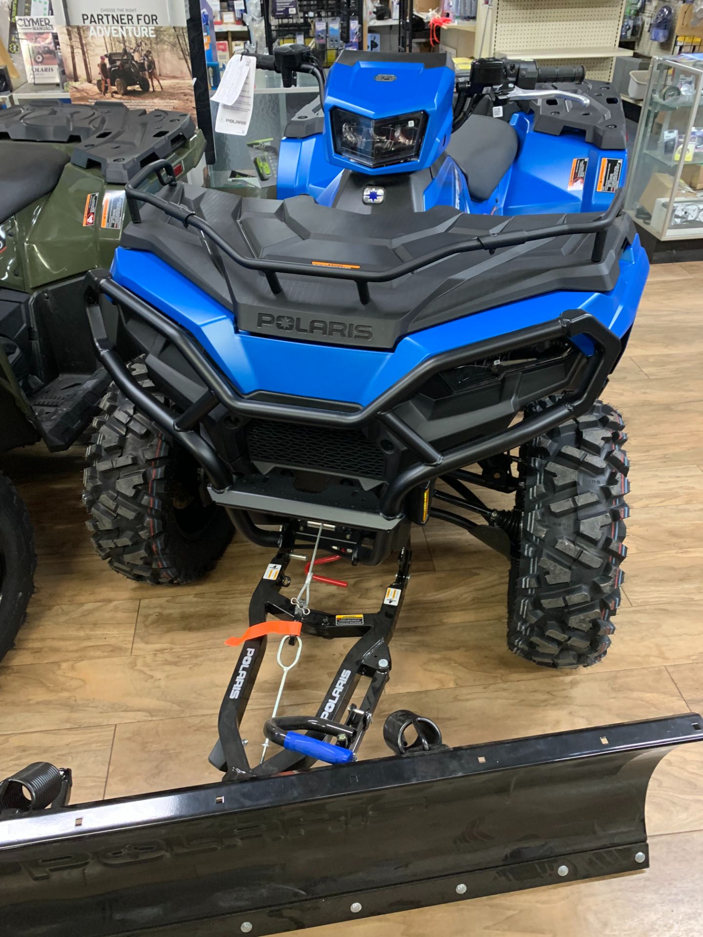 2025 Polaris Sportsman 570 Trail 1