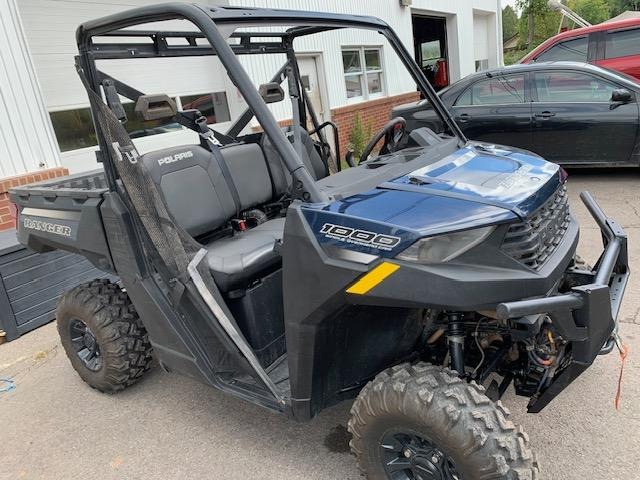 2021 Polaris  3
