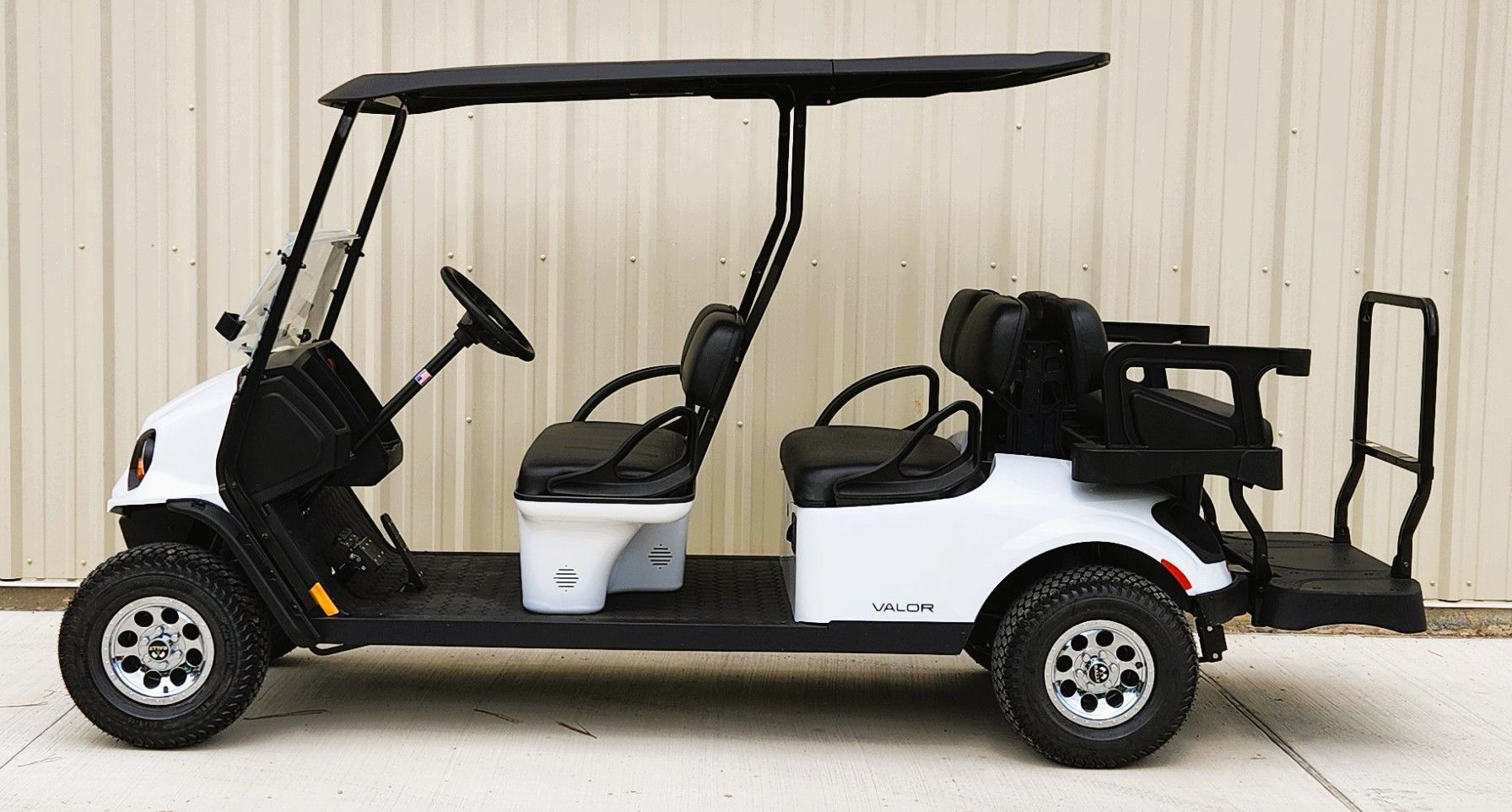 New 2025 E-Z-GO Express 6 Gas Lifted, Dickinson TX | Specs, Price