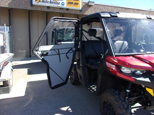 2025 Can-Am™ Defender DPS HD10 4
