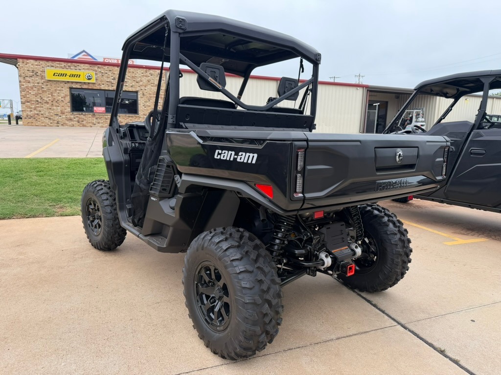 2026 Can-Am™ Defender XT HD11 2