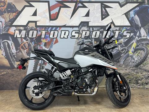 2026 KTM 250 Duke — photo 1 of 23