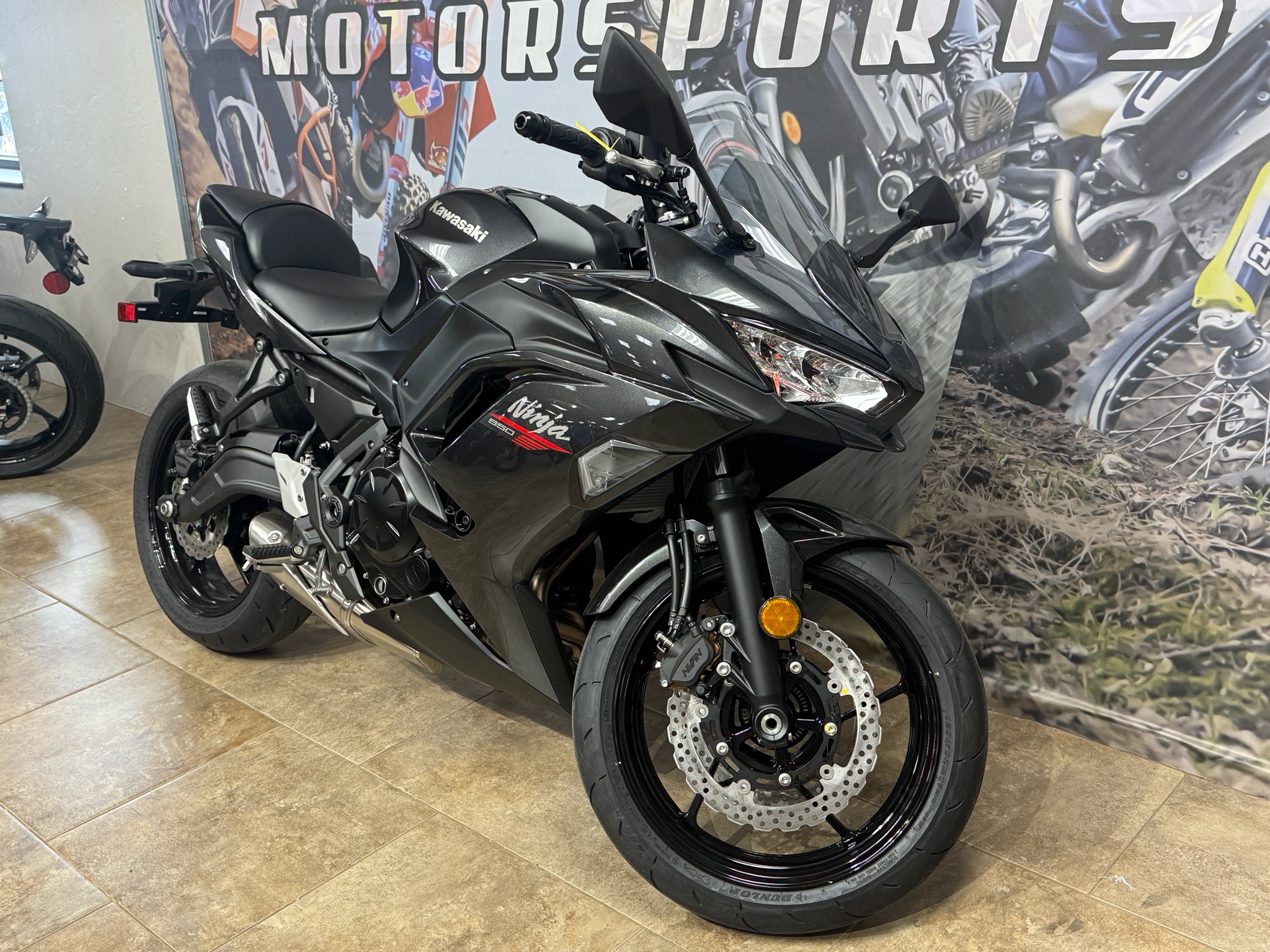 2026 Kawasaki Ninja® 650 5