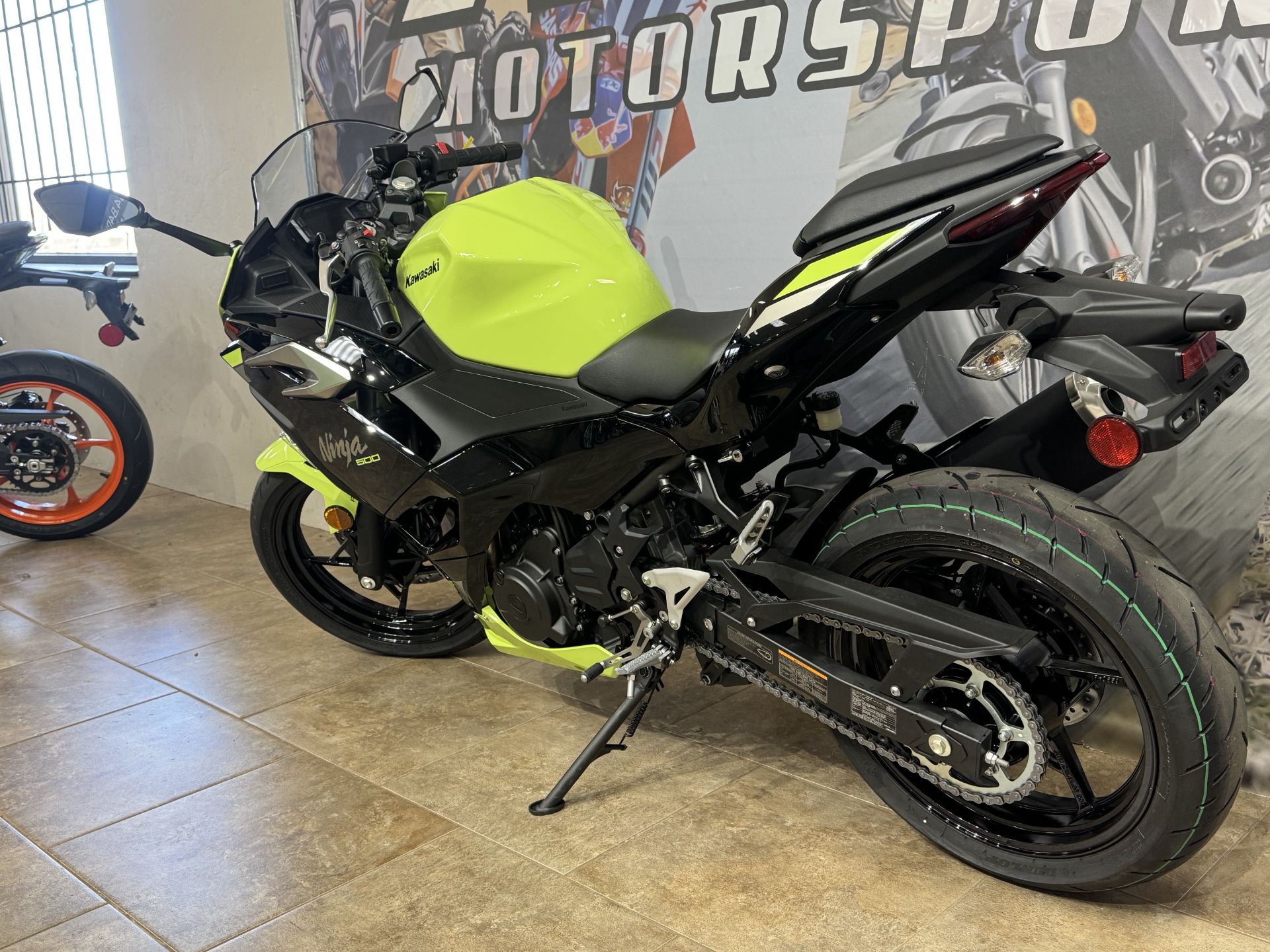2026 Kawasaki Ninja® 500 ABS 2