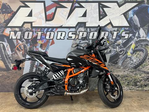 2026 KTM 390 Duke — photo 1 of 20
