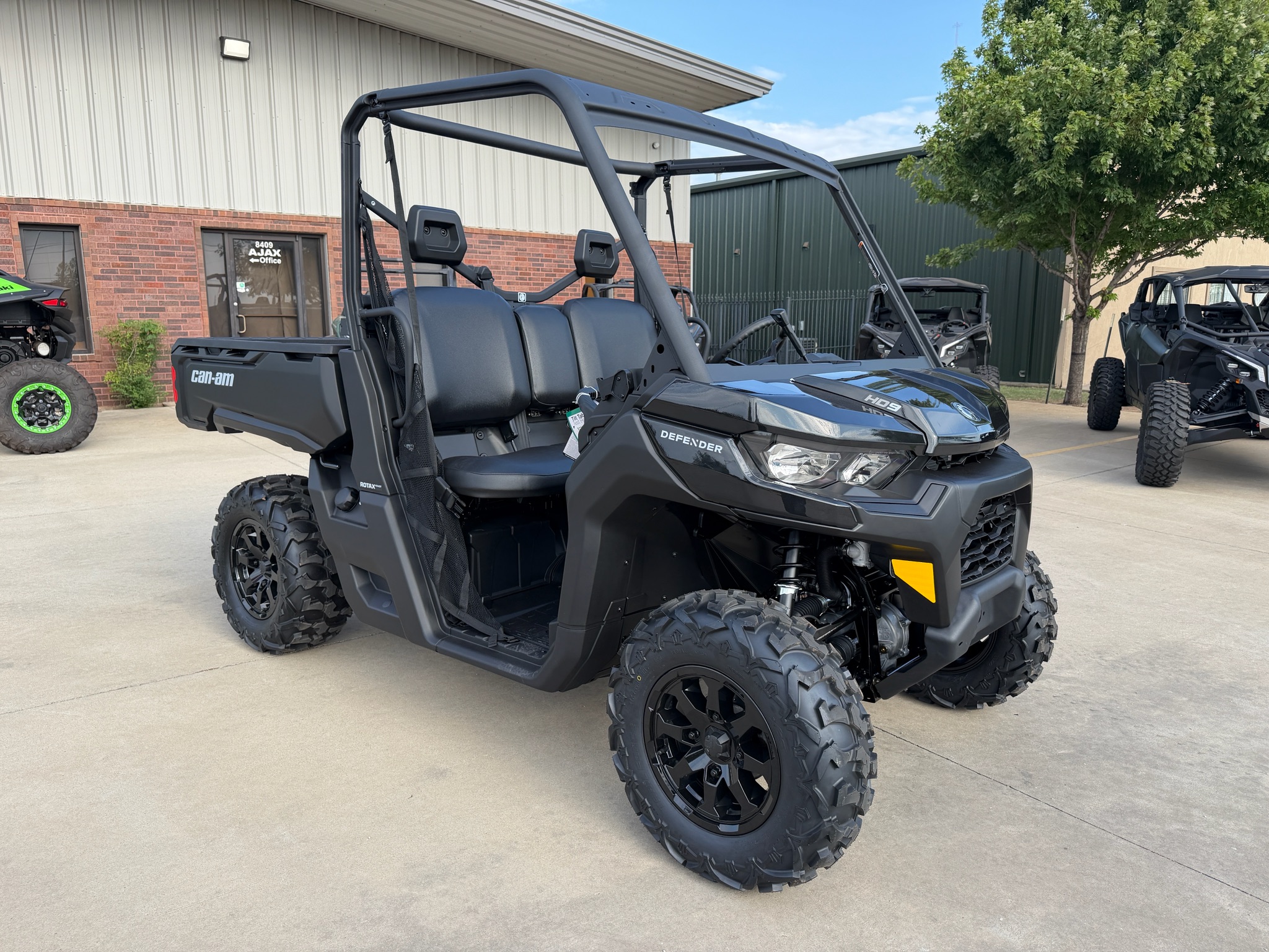 2026 Can-Am™ Defender DPS HD9 2
