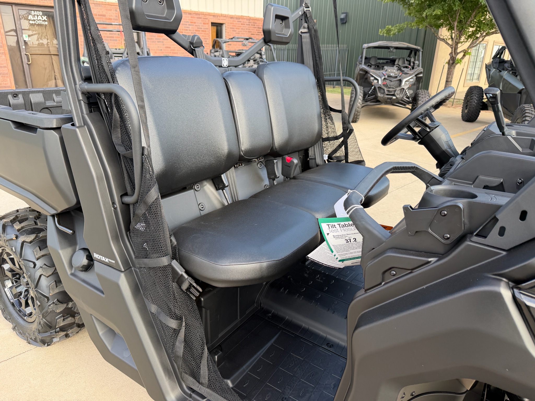 2026 Can-Am™ Defender DPS HD9 12