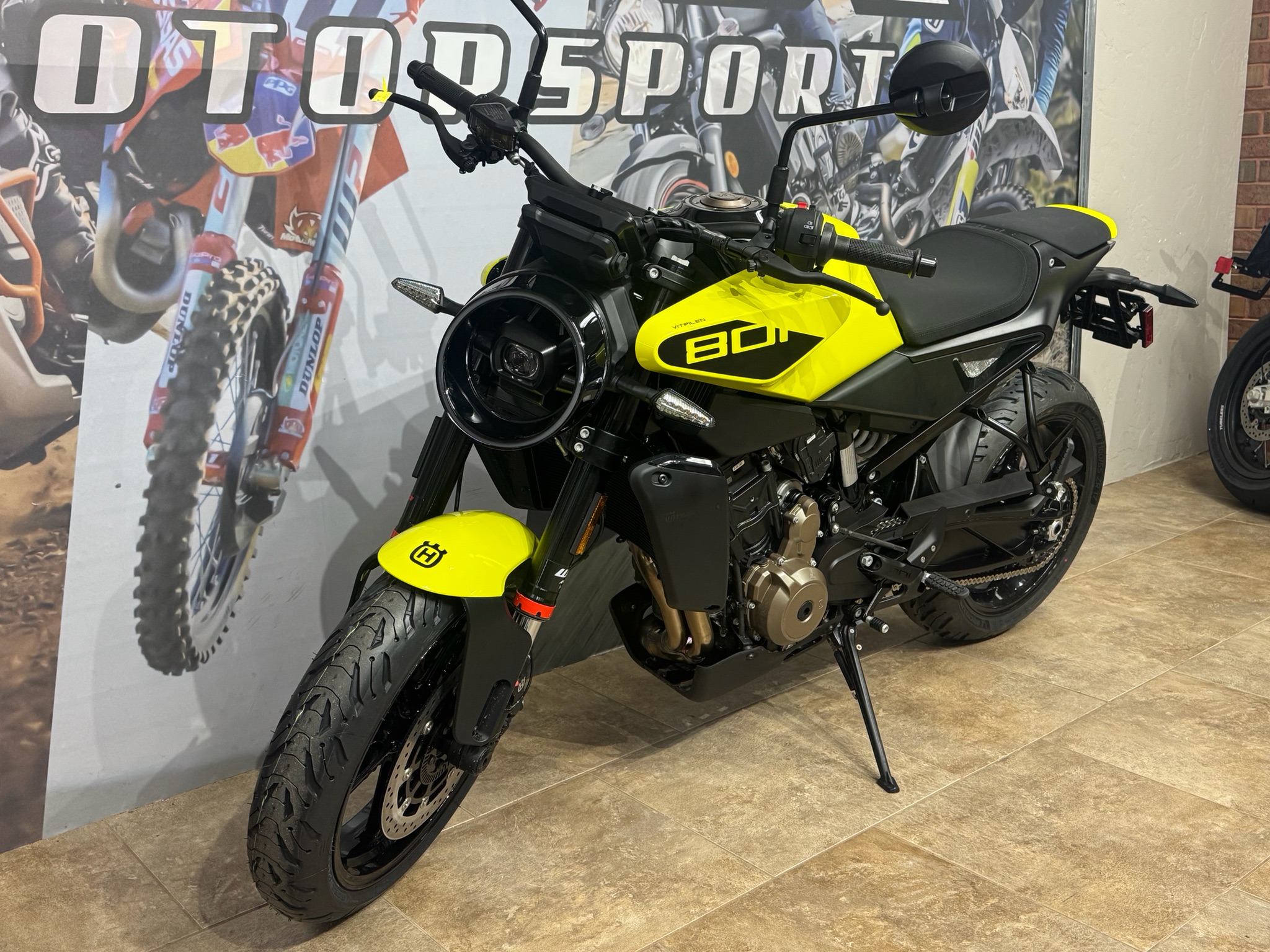 2026 Husqvarna Vitpilen 801 5