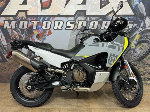 2025 Husqvarna Norden 901