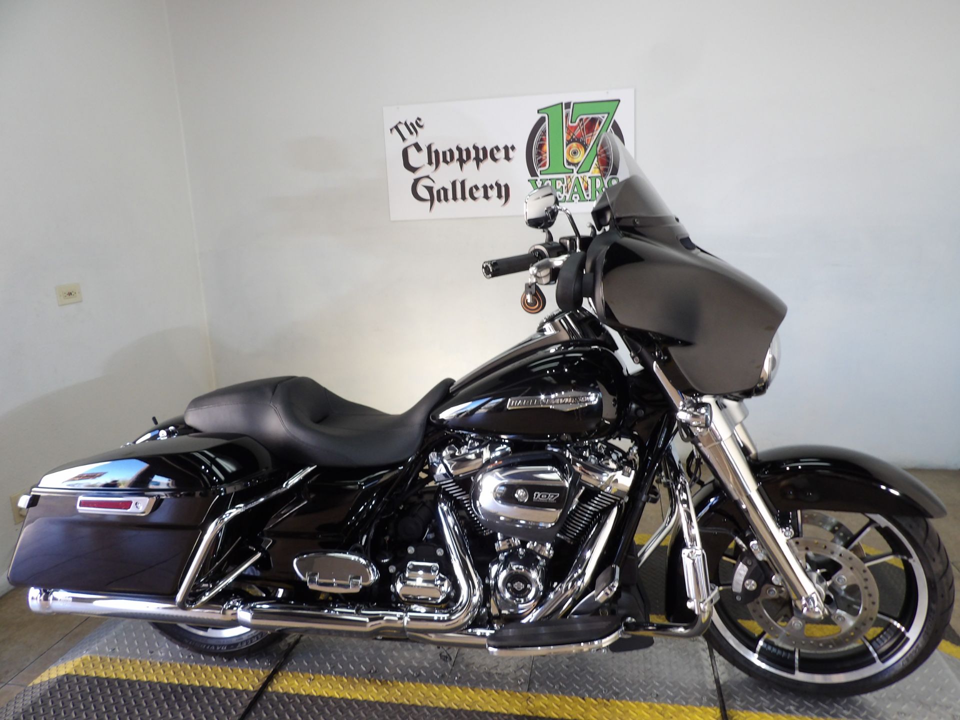 Harley-Davidson バイクシート ブラック　25301 25302 Harley-Davidson バイクシート ブラック 25301 25302 Harley