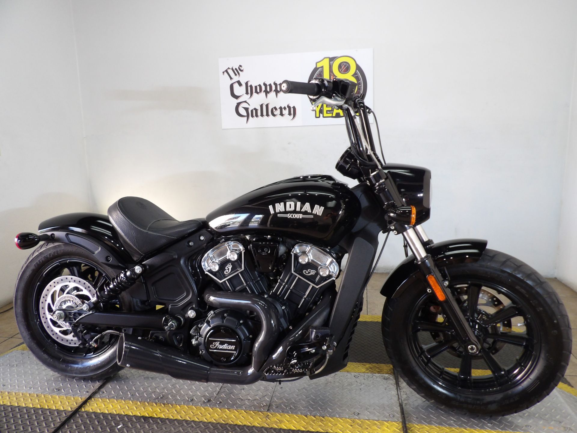 2019  Scout® Bobber ABS 5