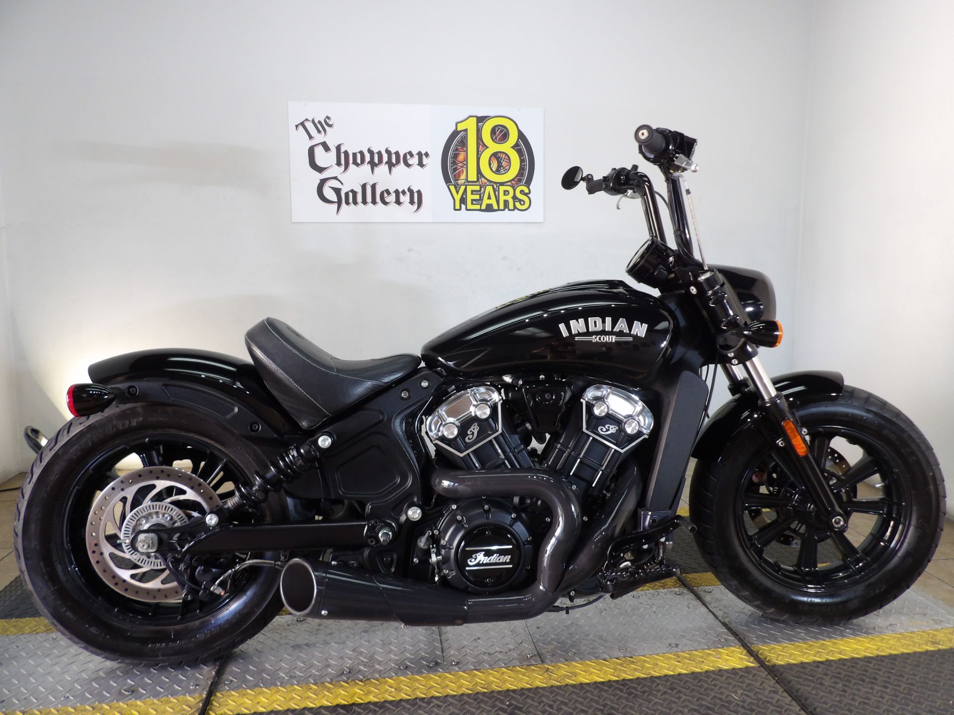 2019  Scout® Bobber ABS 9
