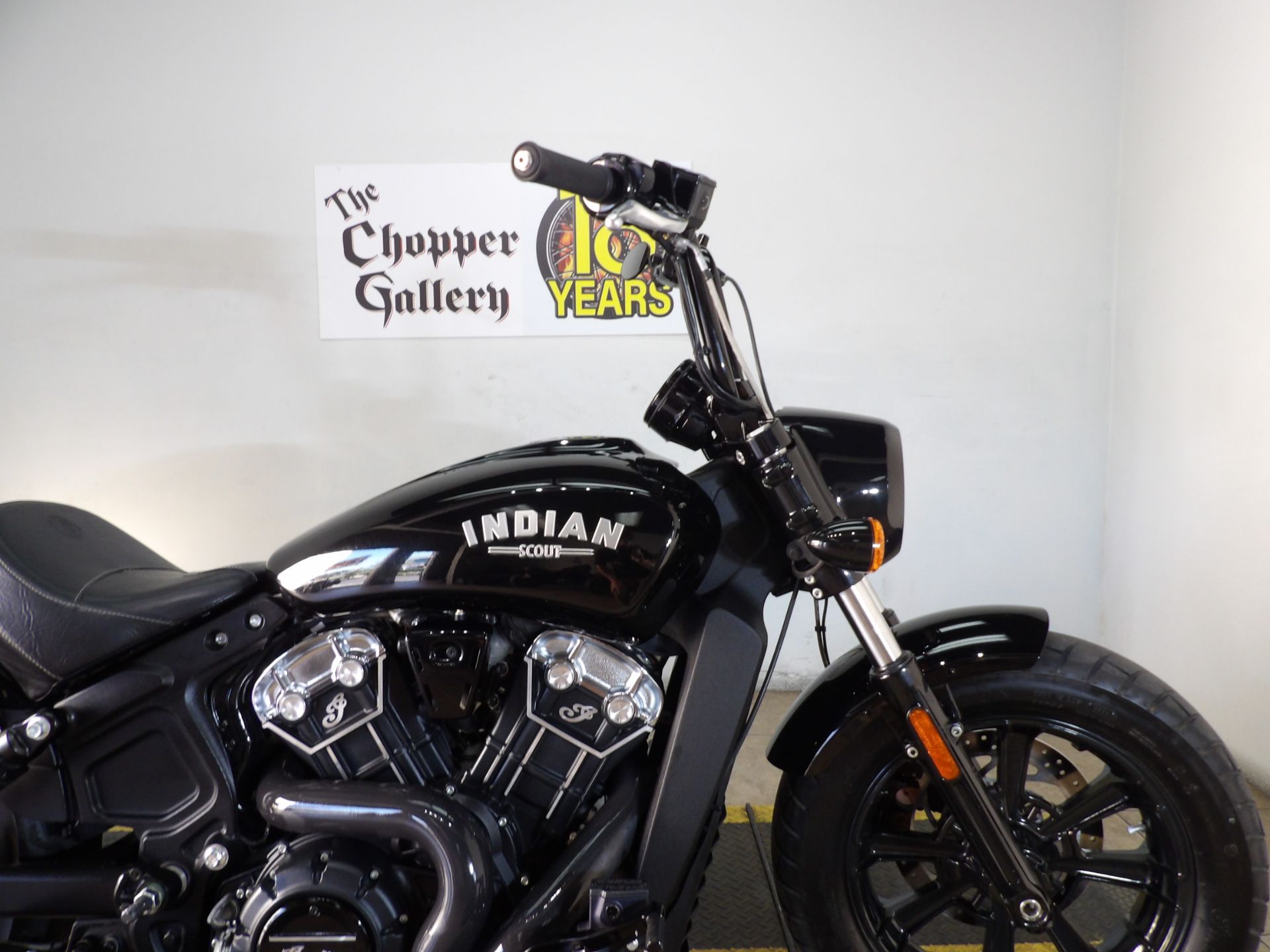 2019  Scout® Bobber ABS 7