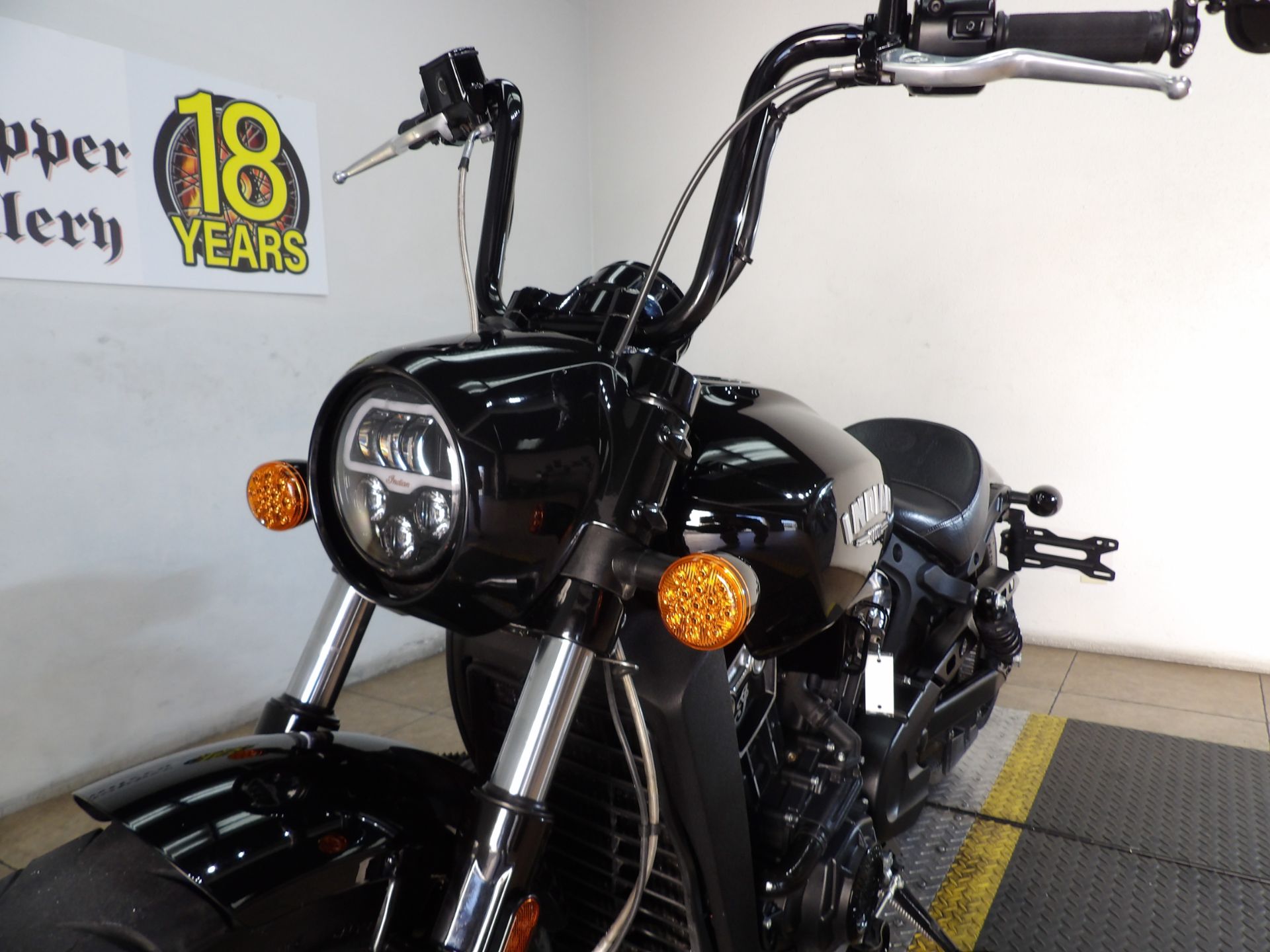 2019  Scout® Bobber ABS 8