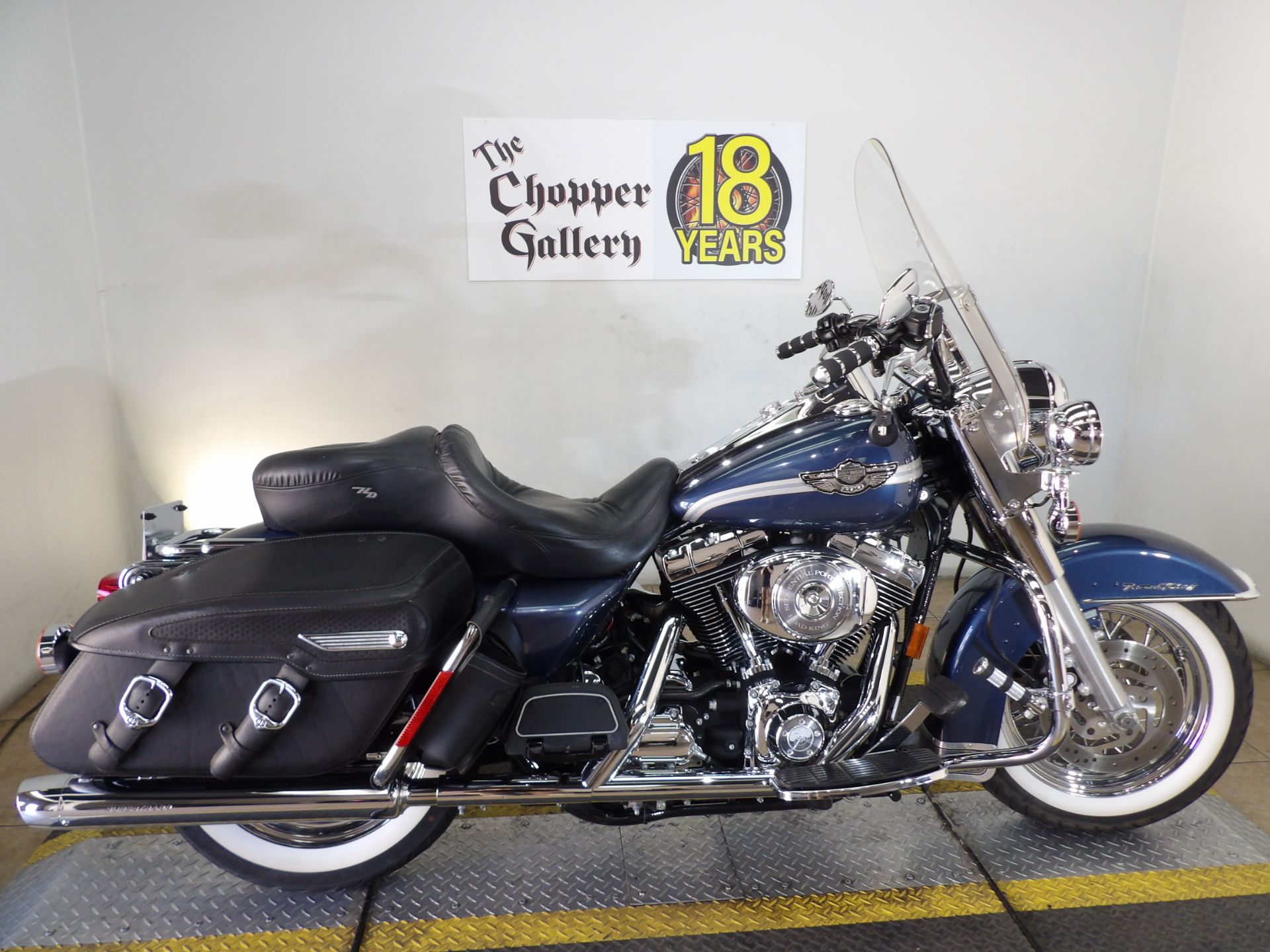 2003 Harley-Davidson FLHRCI Road King® Classic 9