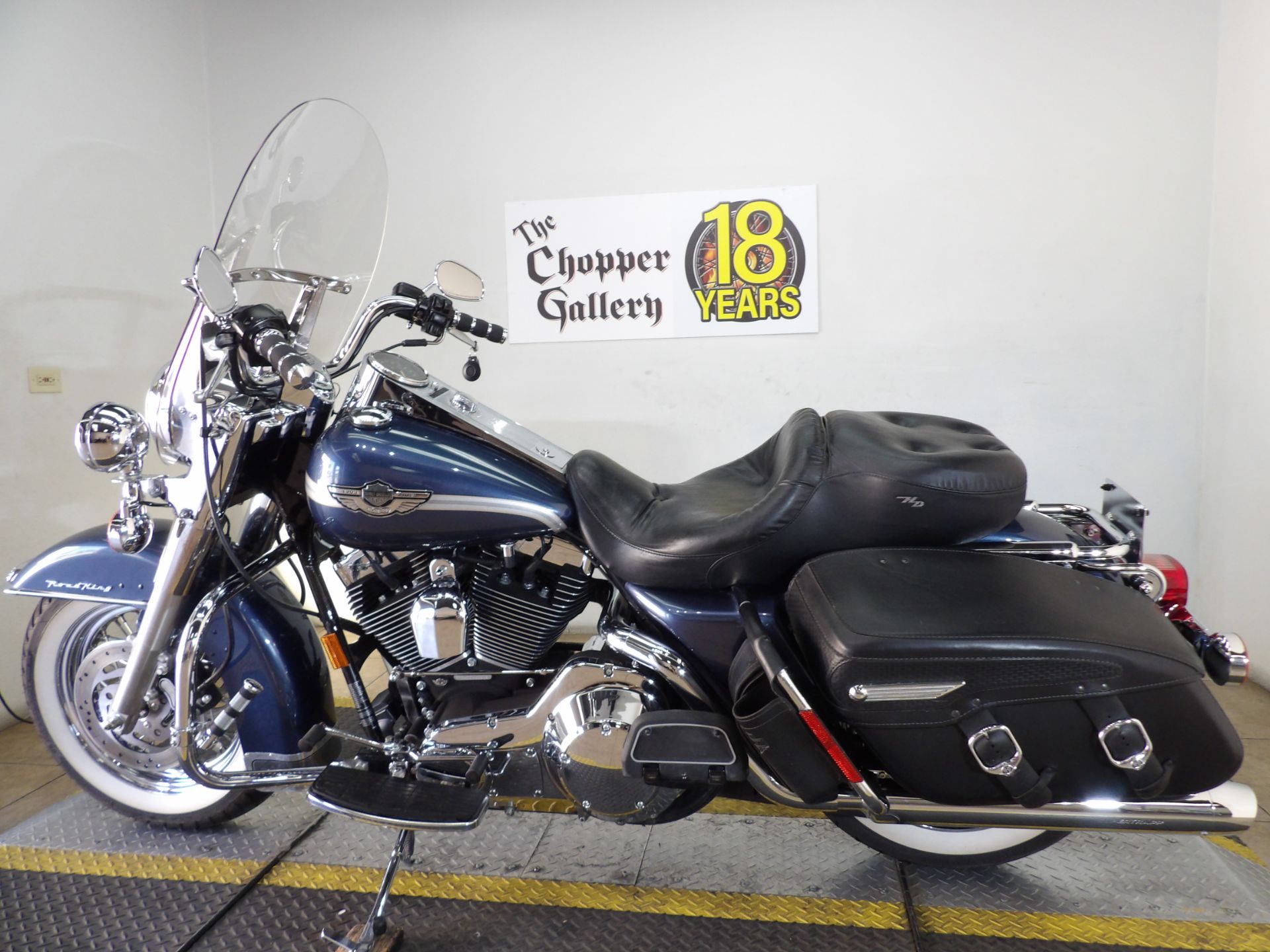 2003 Harley-Davidson FLHRCI Road King® Classic 10