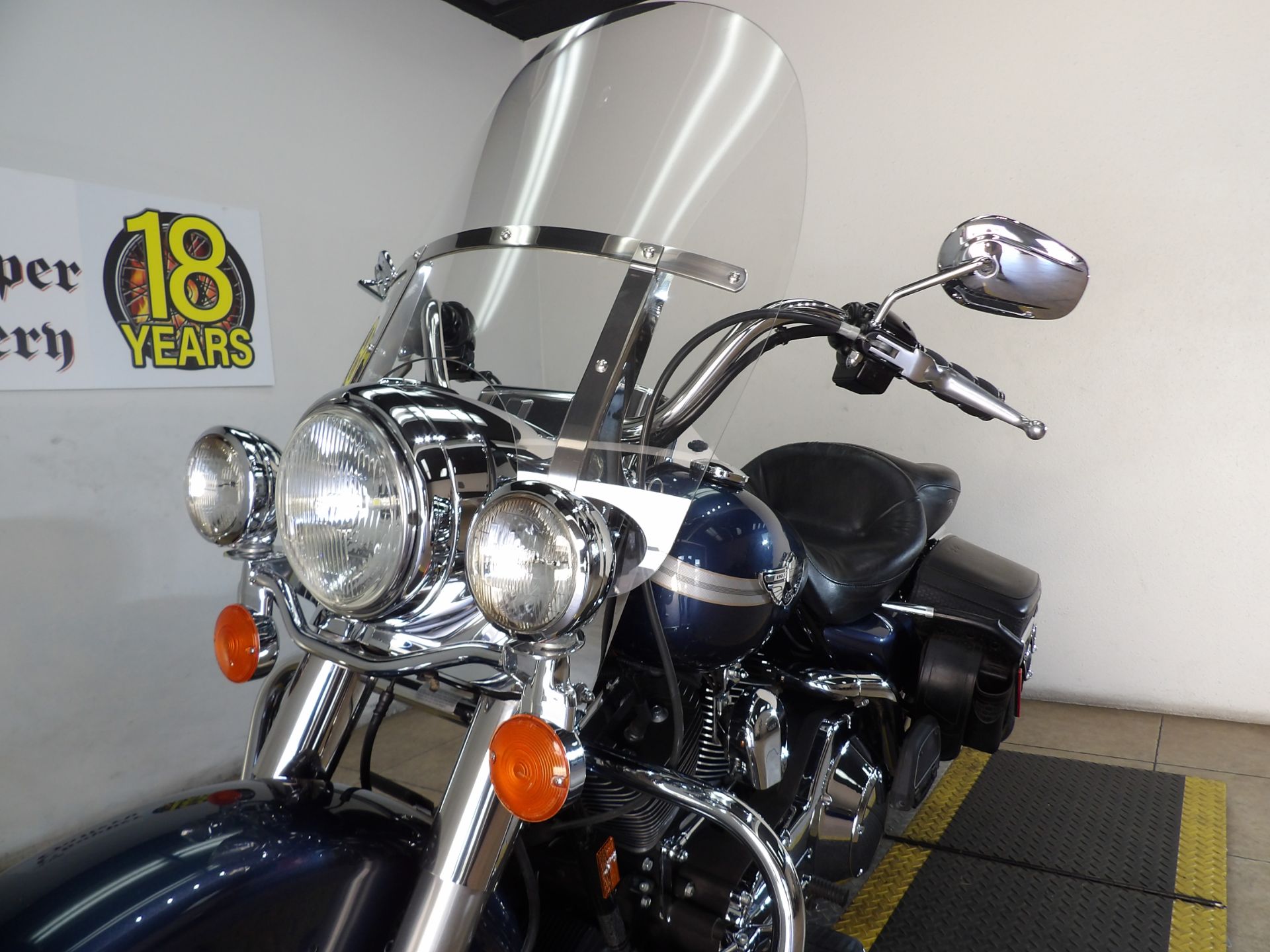 2003 Harley-Davidson FLHRCI Road King® Classic 8