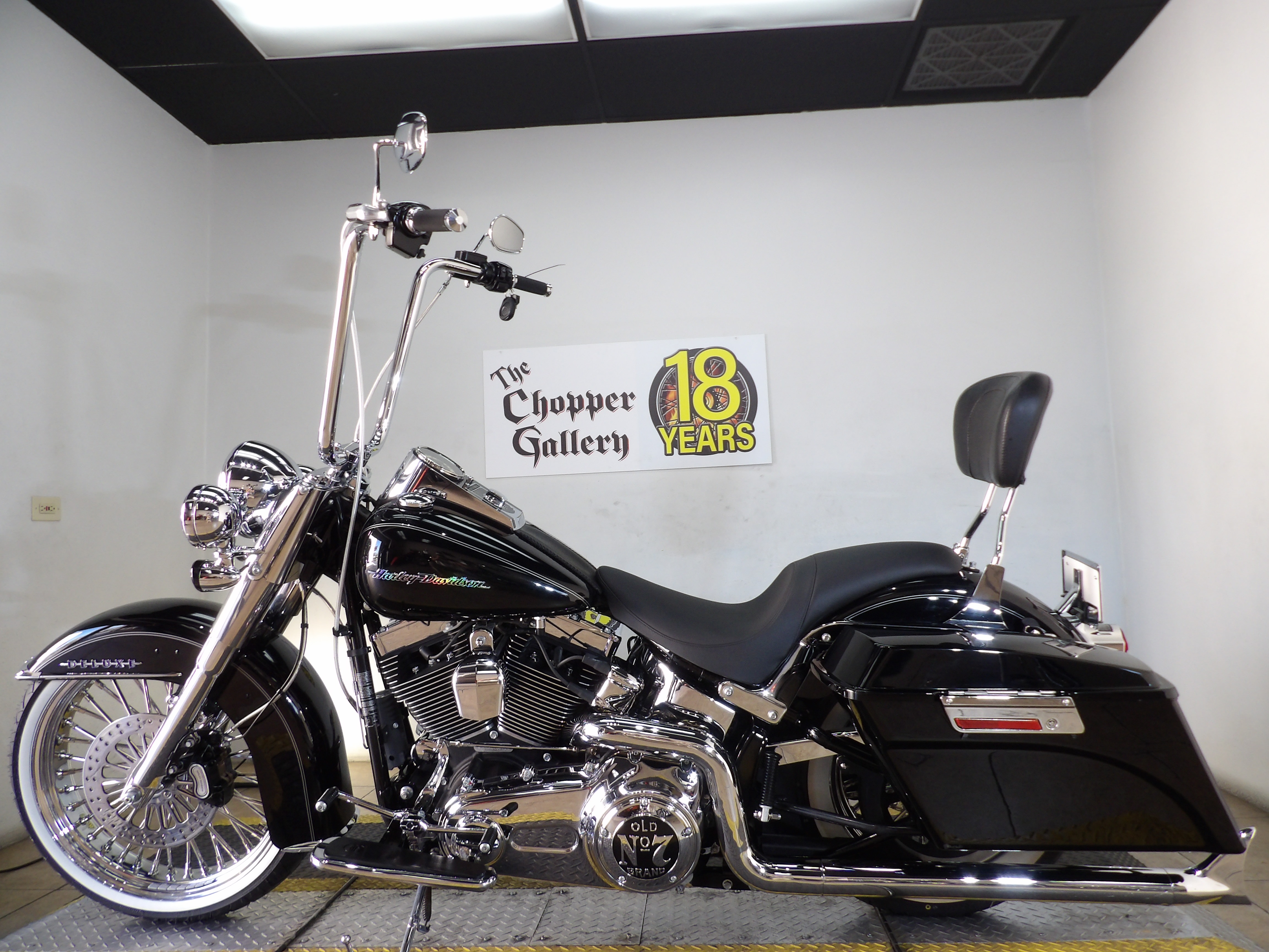 2017 Harley-Davidson Softail® Deluxe 2