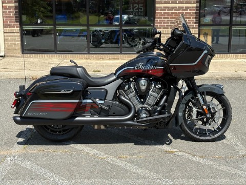 2026 Indian Challenger Dark Horse Signature Series — photo 1 of 11