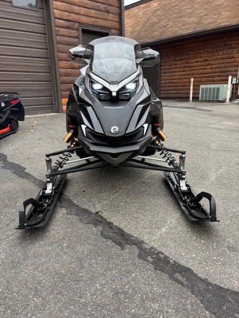 Used 2025 LYNX Xterrain RE 850 E-TEC Turbo R PowderMax 2.0 SHOT w