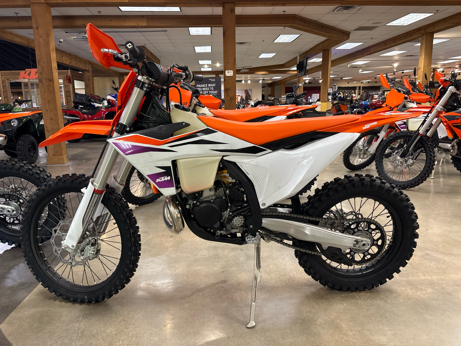New 2024 KTM 250 XC, Ridgeland MS | Specs, Price, Photos | Orange