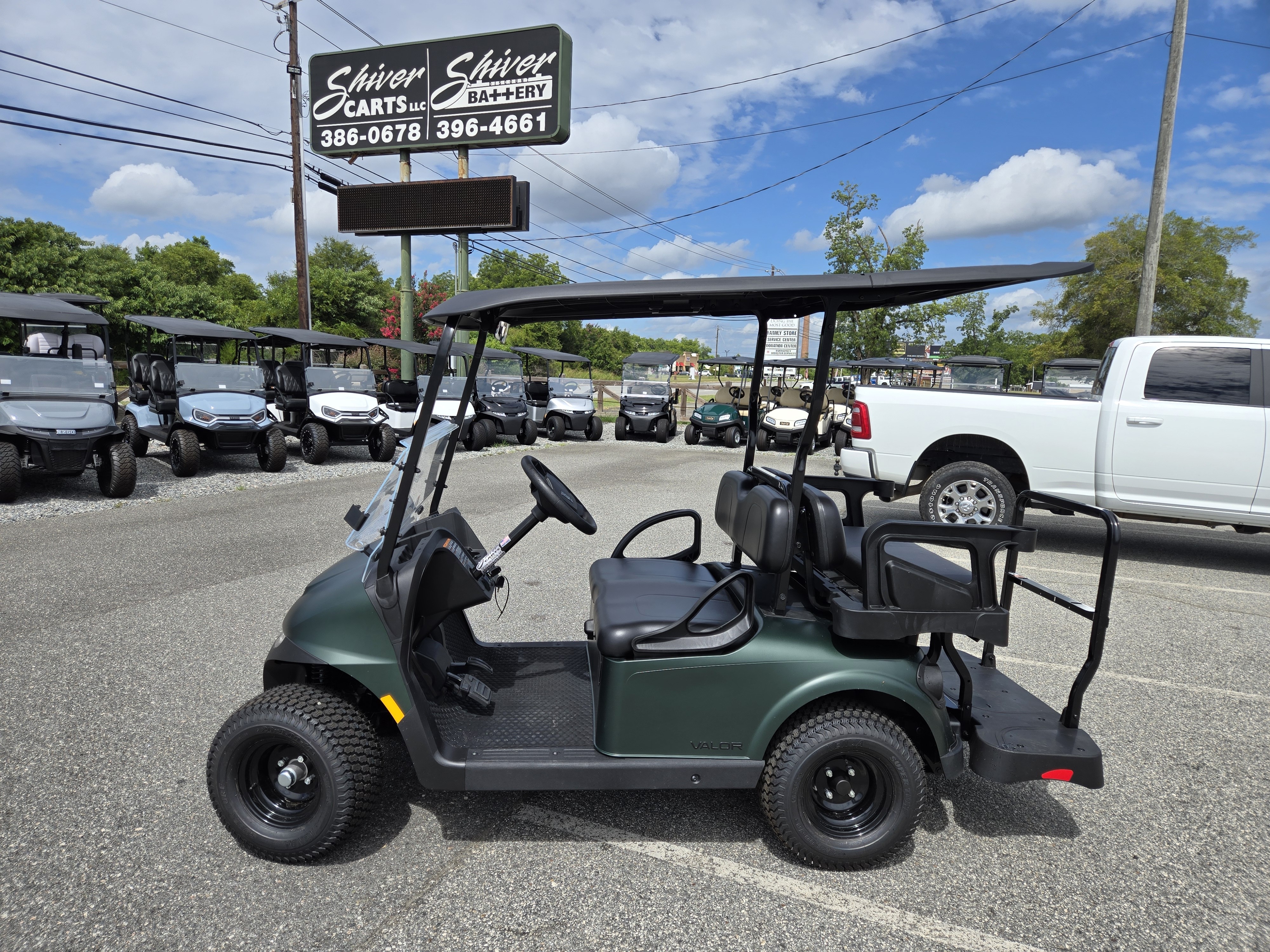 2027 E-Z-GO RXV 4 Valor S 13.5-hp Gas